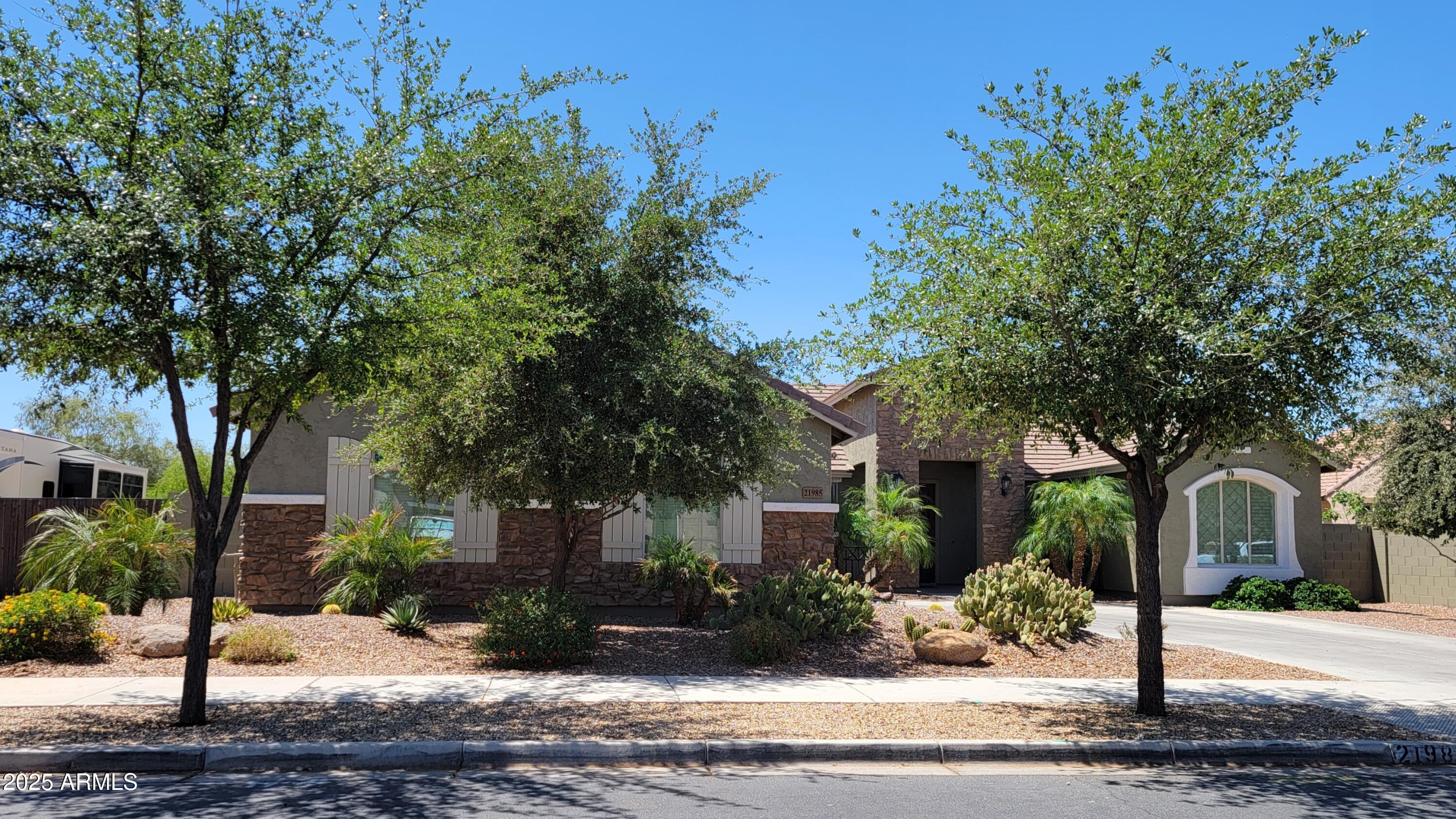 21985 E QUINTERO Road