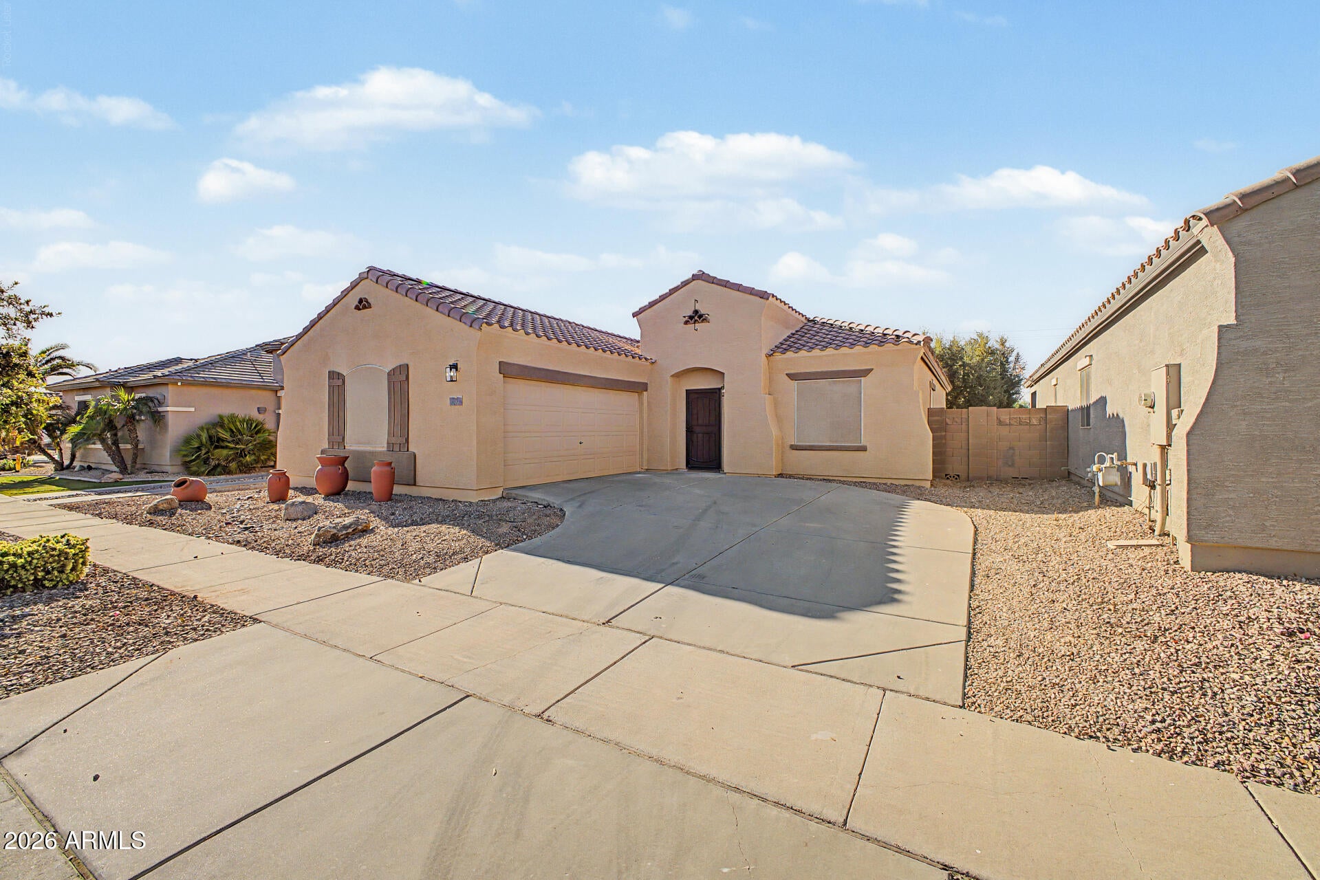 706 E LAS COLINAS Place