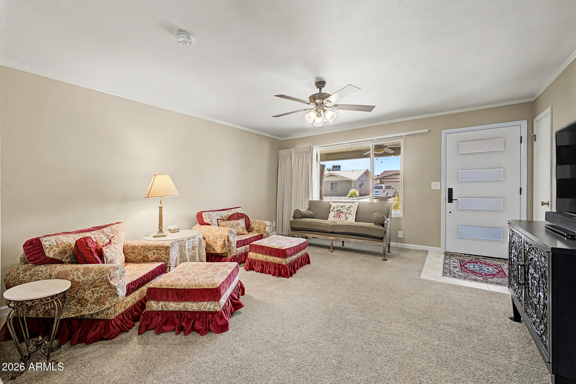 425 S ROSEMONT --
