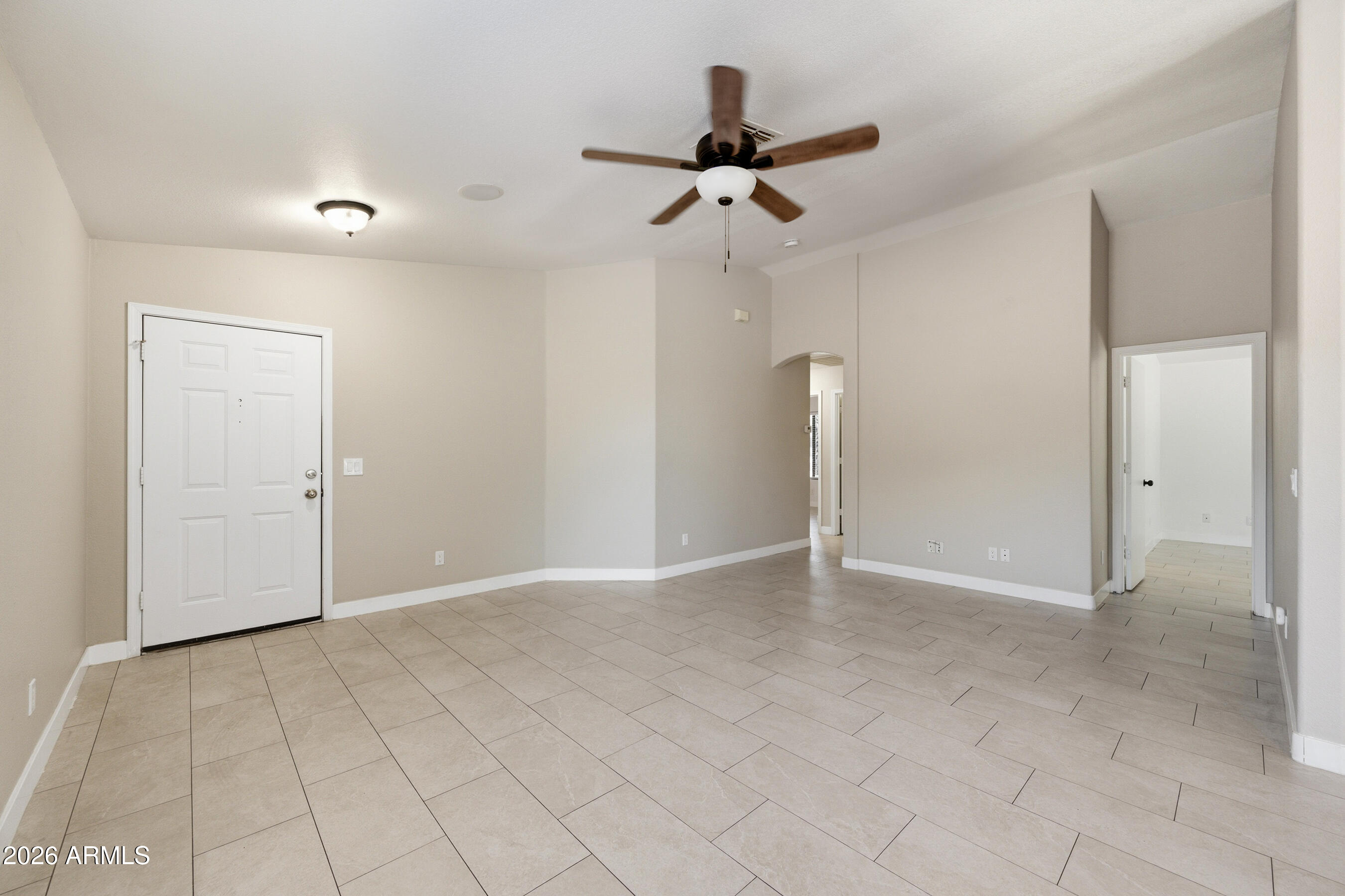 1616 E DESERT Lane