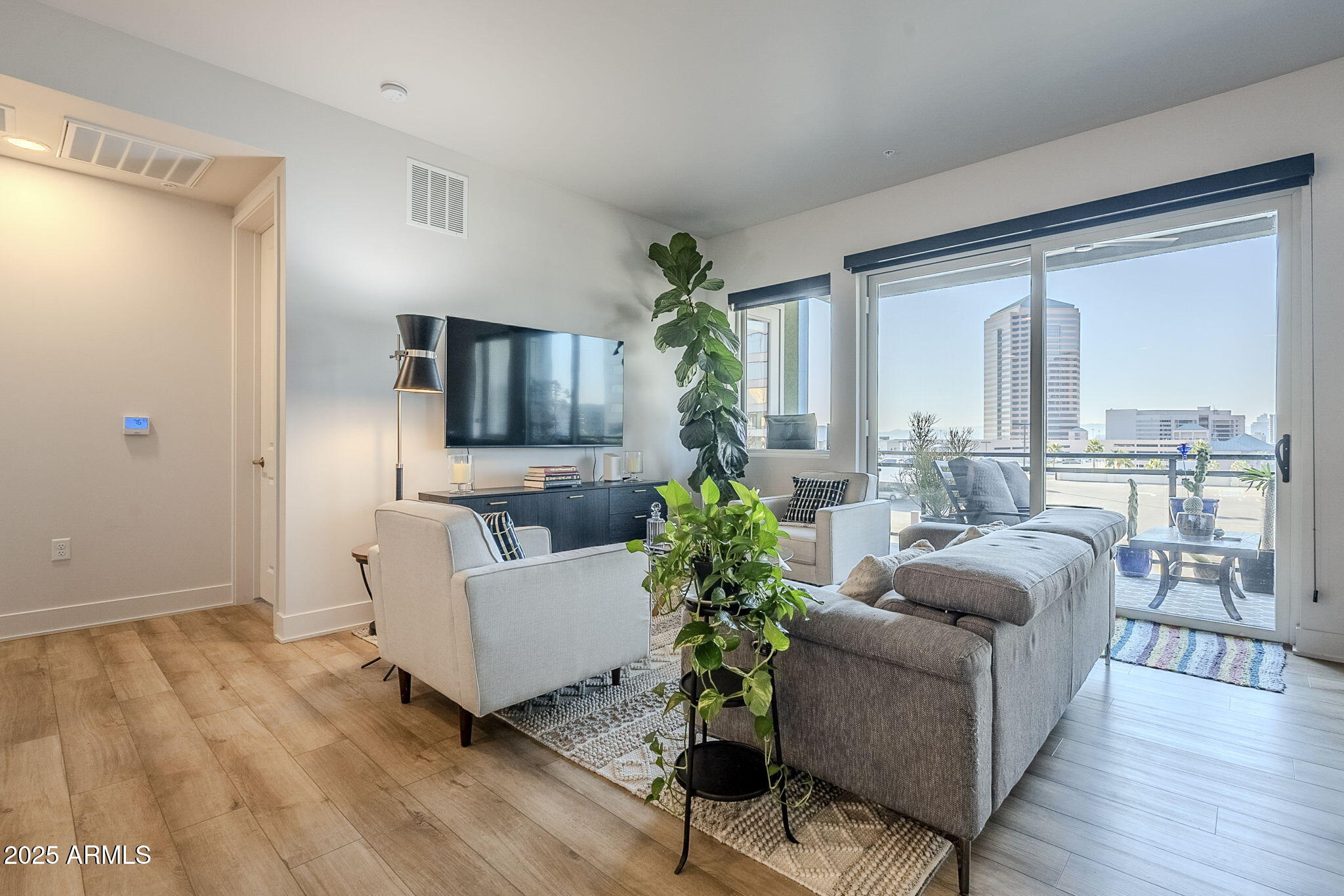 3131 N CENTRAL Avenue 6015