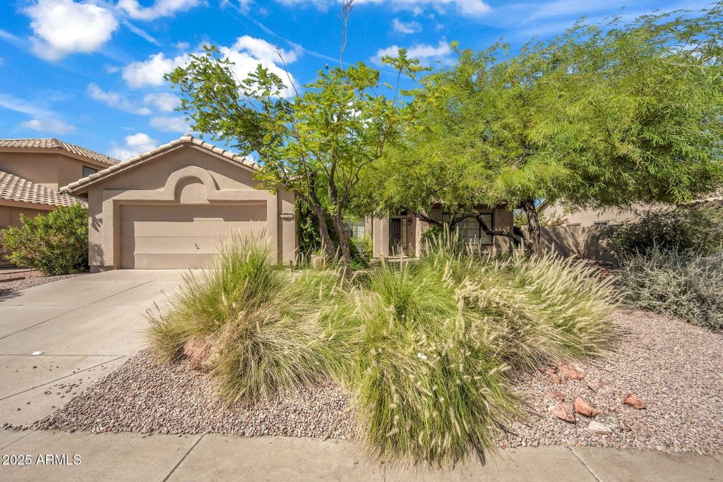 Photo of 1252 N Hazelton Drive, Chandler, AZ 85226 (MLS # 6931281)