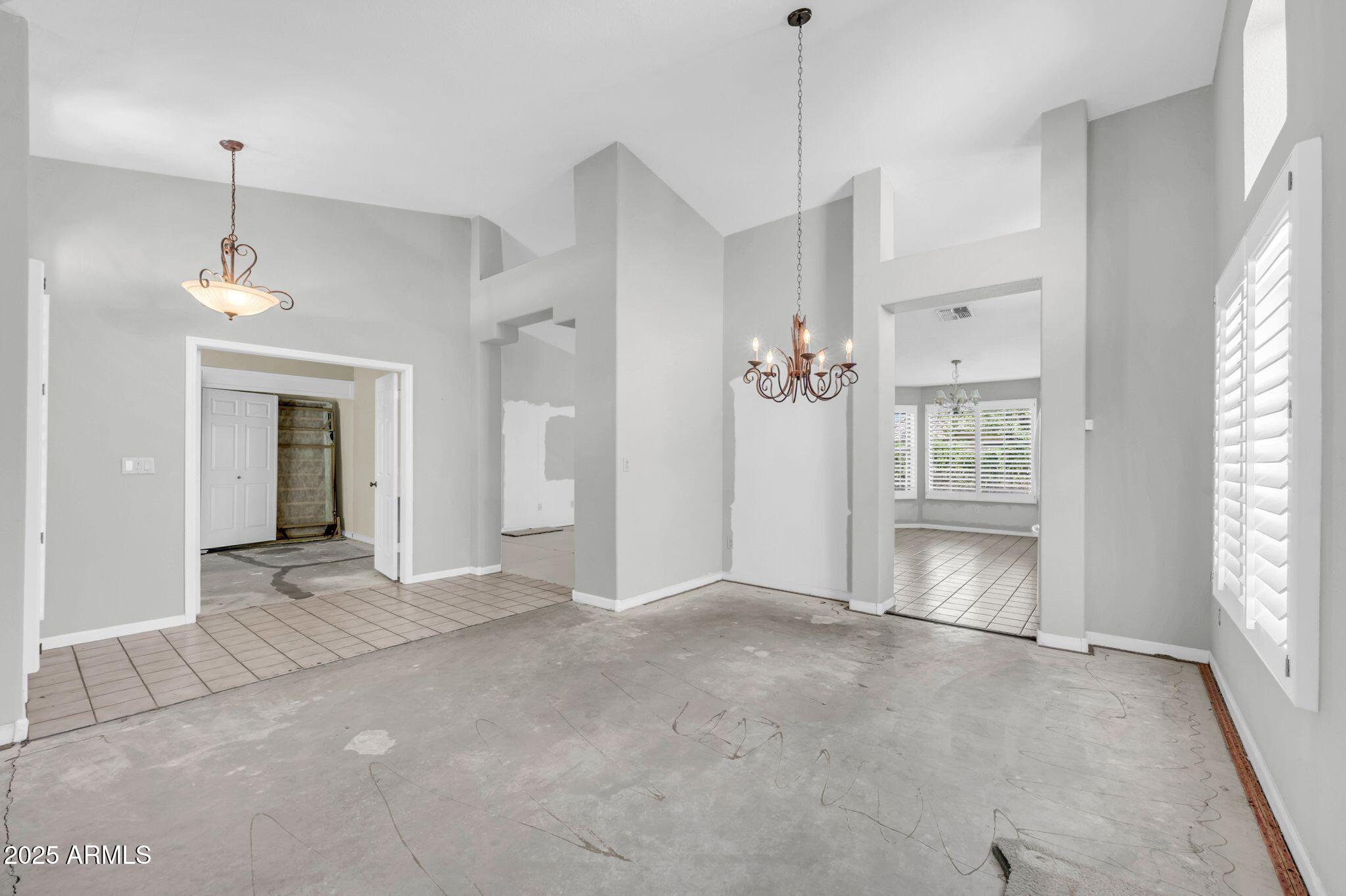 1252 N HAZELTON Drive