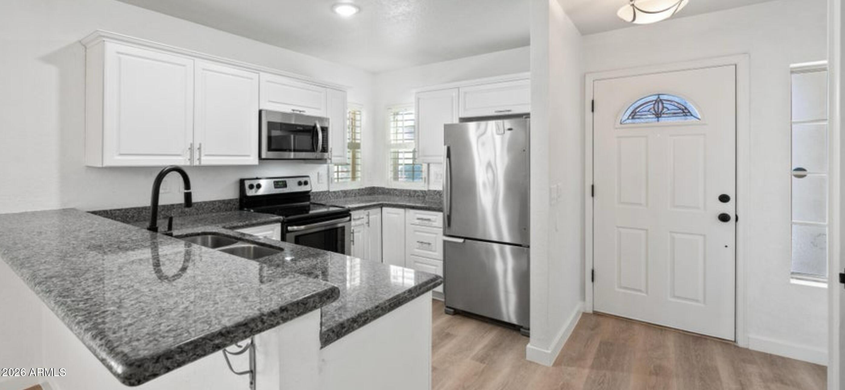 1120 N VAL VISTA Drive 77