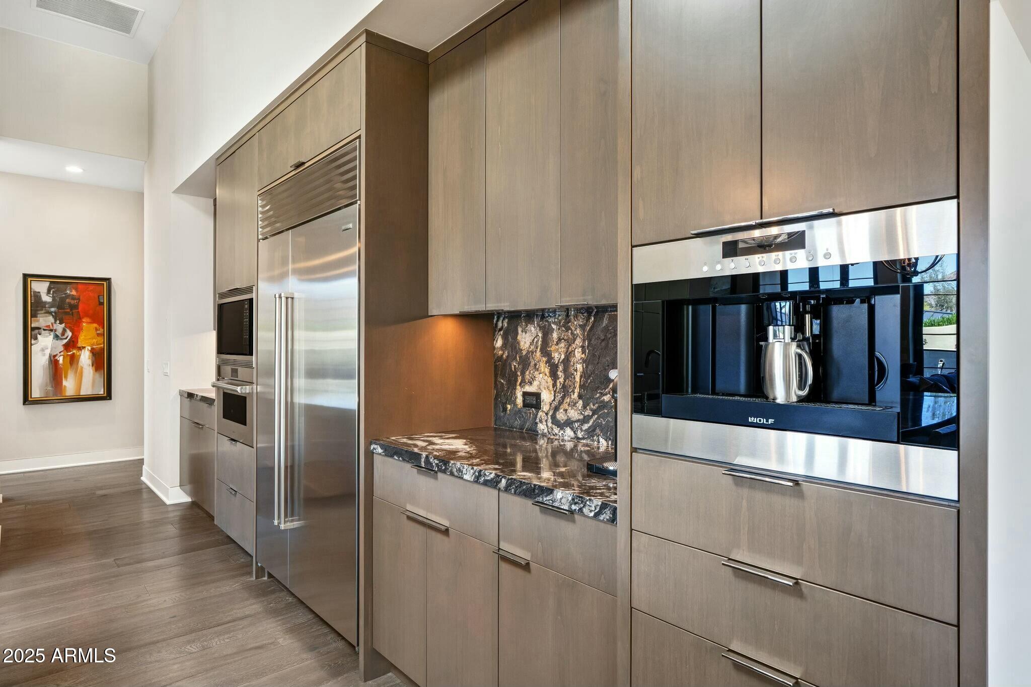 Paradise Valley, Arizona 85253, United States, 3 Bedrooms Bedrooms, ,4 BathroomsBathrooms,Residential,Pending,105921