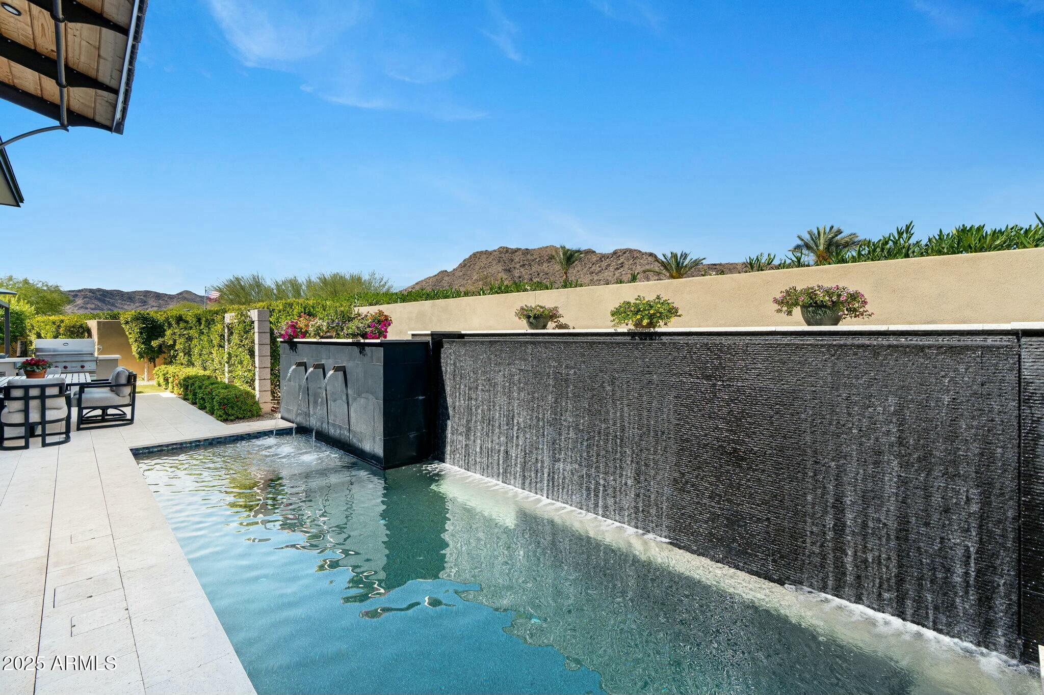 Paradise Valley, Arizona 85253, United States, 3 Bedrooms Bedrooms, ,4 BathroomsBathrooms,Residential,Pending,105921