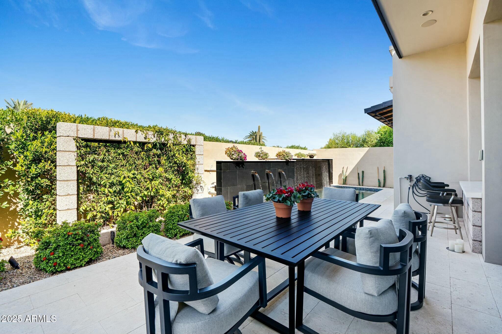 Paradise Valley, Arizona 85253, United States, 3 Bedrooms Bedrooms, ,4 BathroomsBathrooms,Residential,Pending,105921