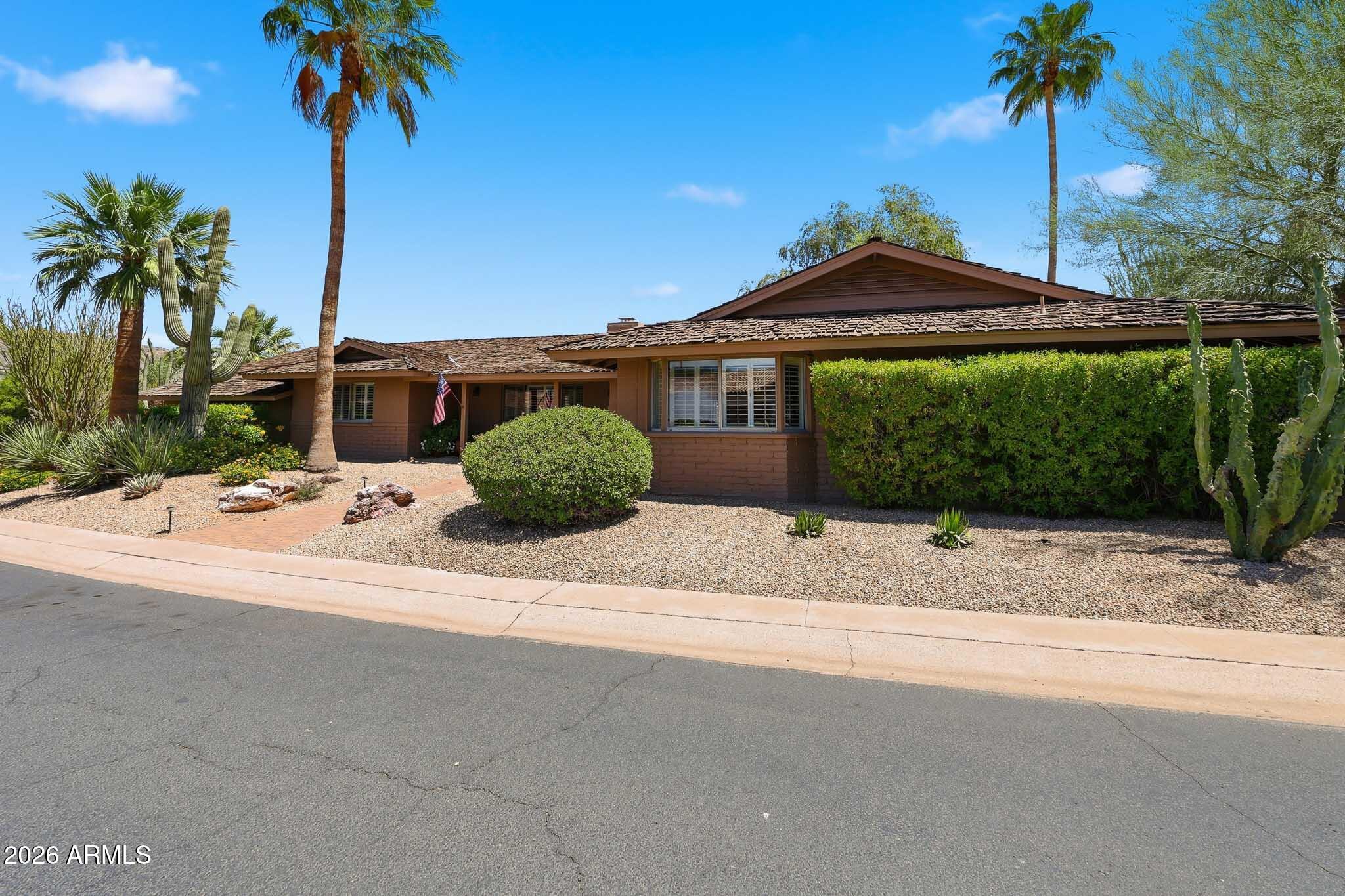 5525 E LINCOLN Drive 105