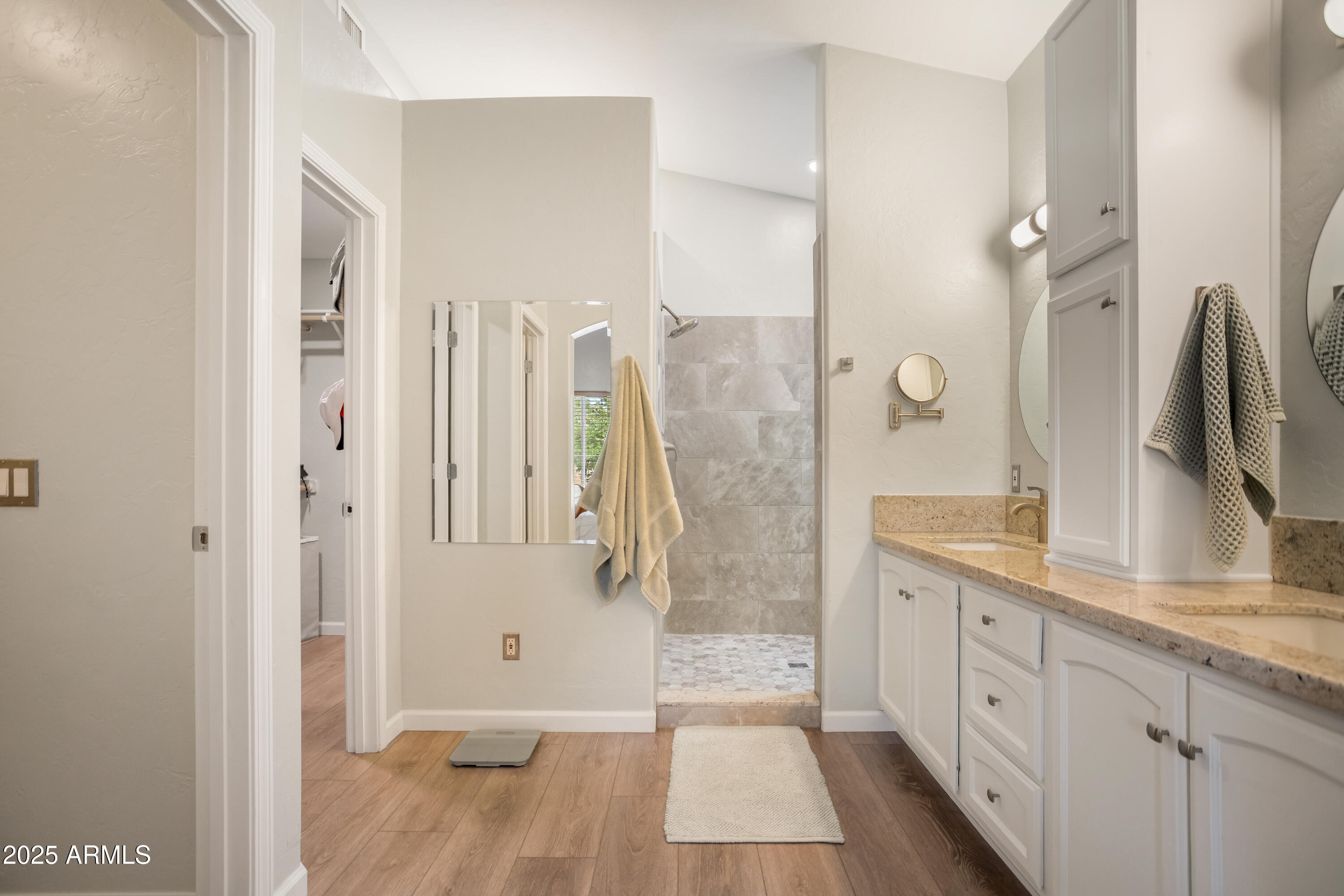 SUMMIT RIDGE - Residential