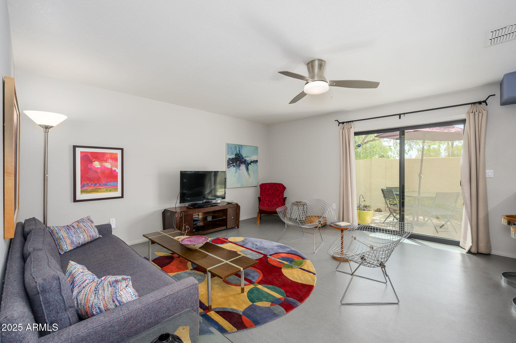 1124 E ROSE Lane 17