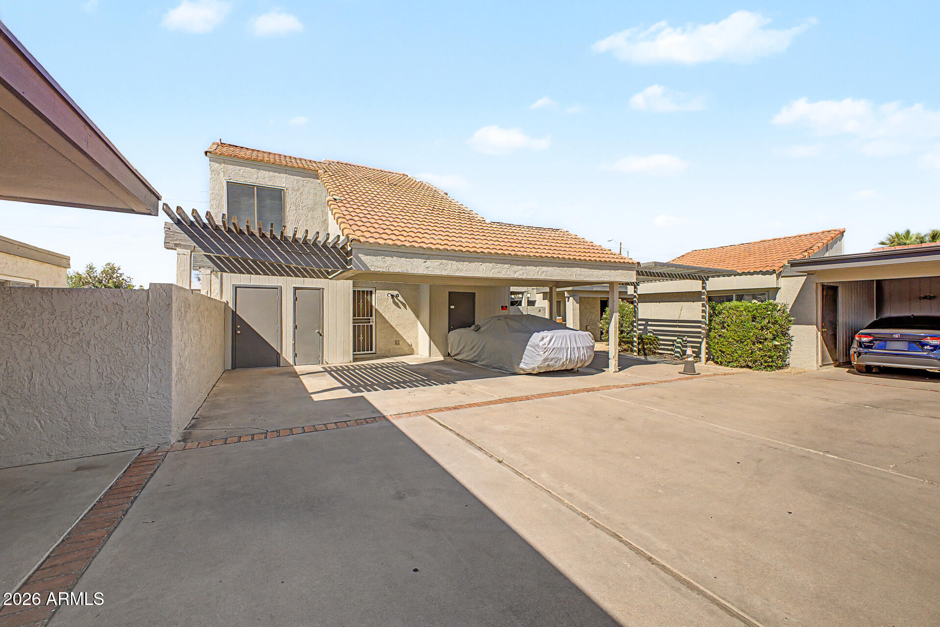 2415 W GREENWAY Road 3