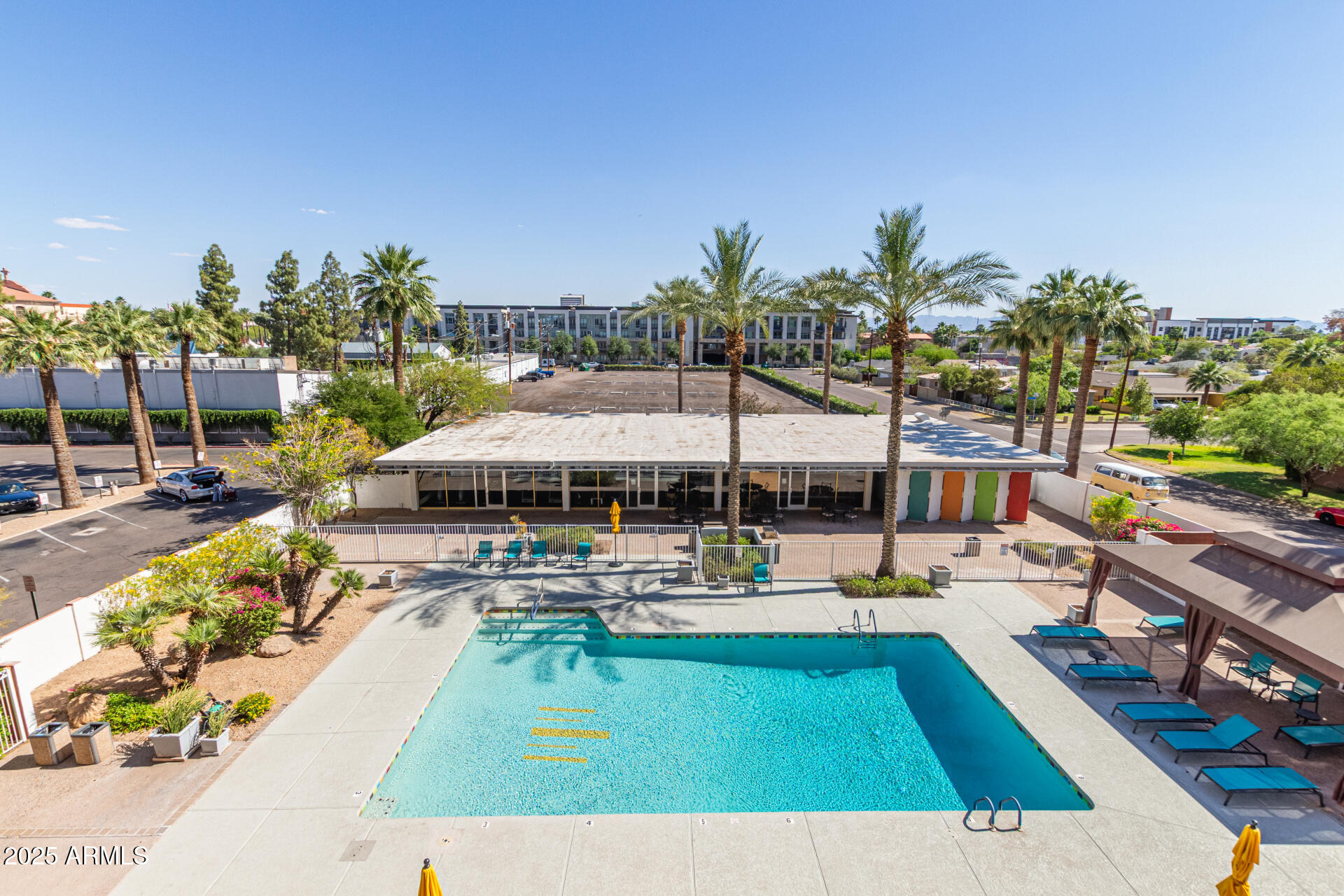 4750 N CENTRAL Avenue G3