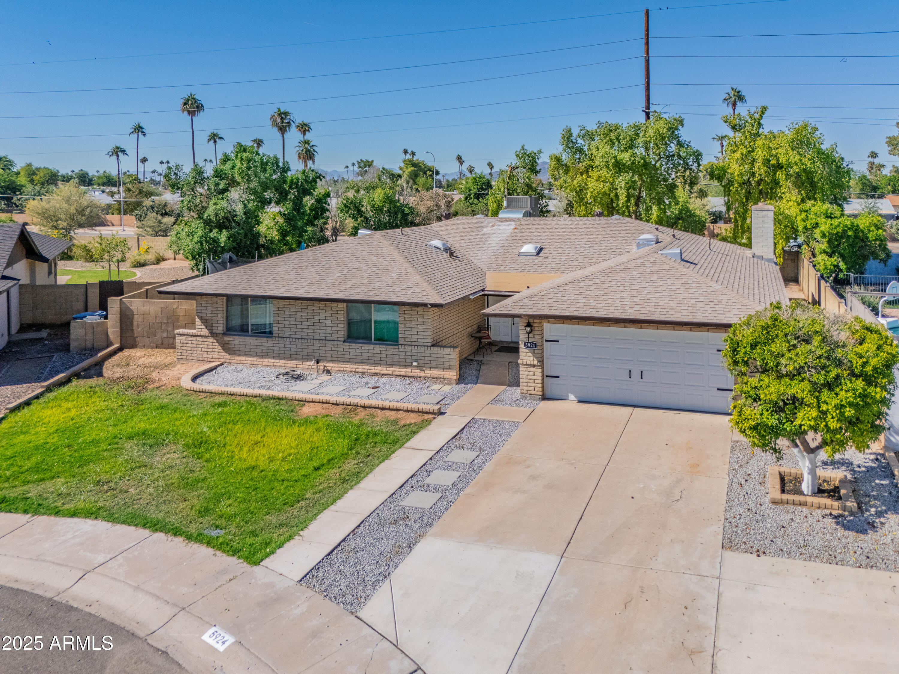 5924 S JENTILLY Lane