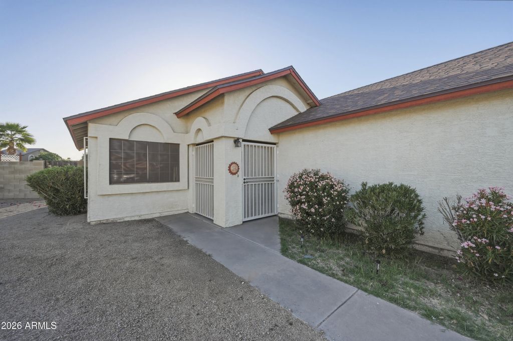 Photo of 7408 N 68th Drive, Glendale, AZ 85303 (MLS # 6994481)