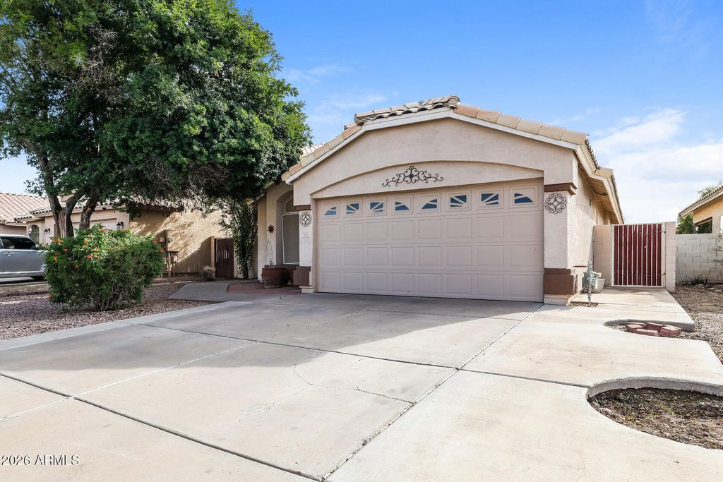 Photo of 3917 E San Remo Avenue, Gilbert, AZ 85234 (MLS # 6964437)