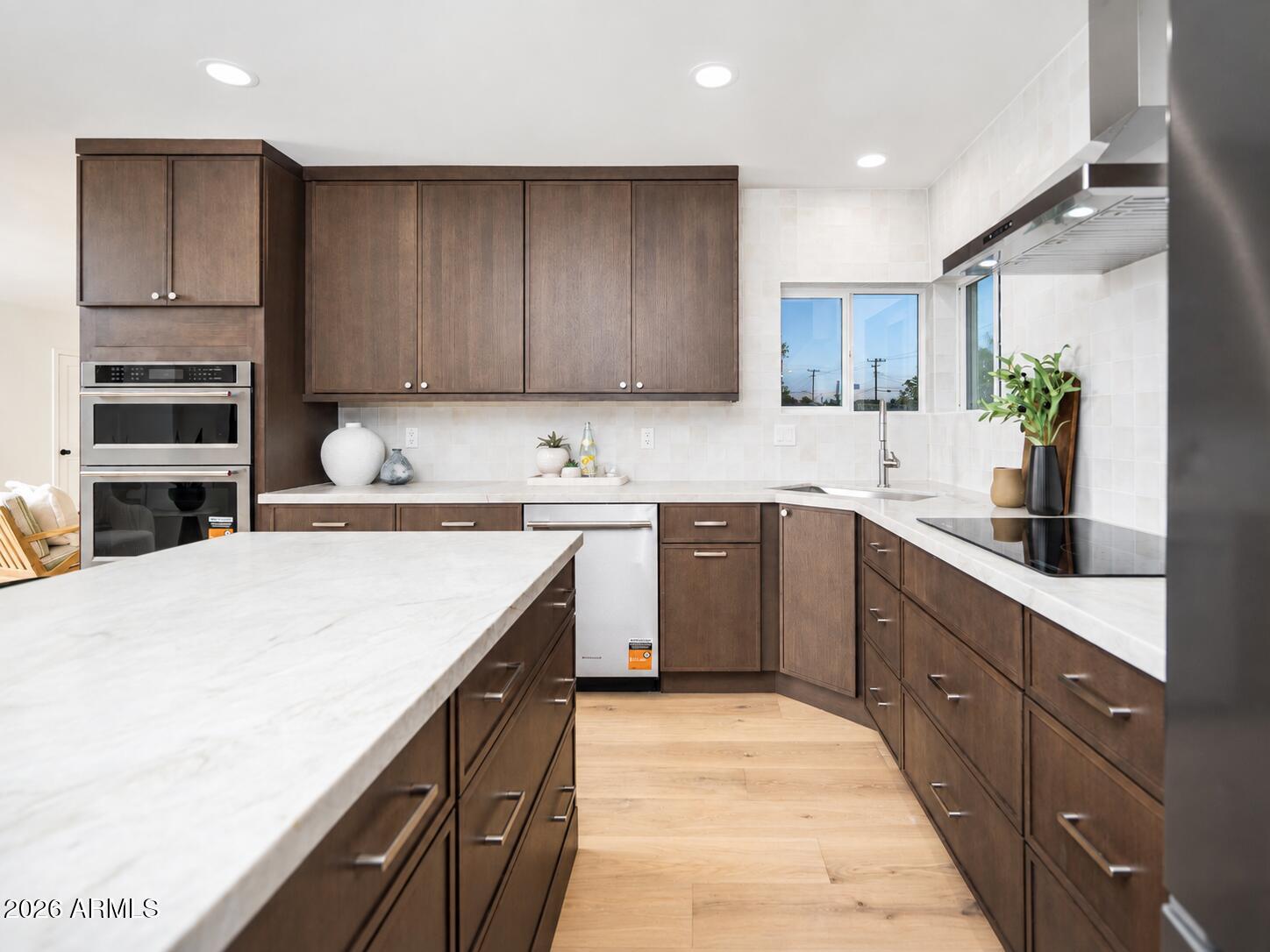 150 W PIERSON Street