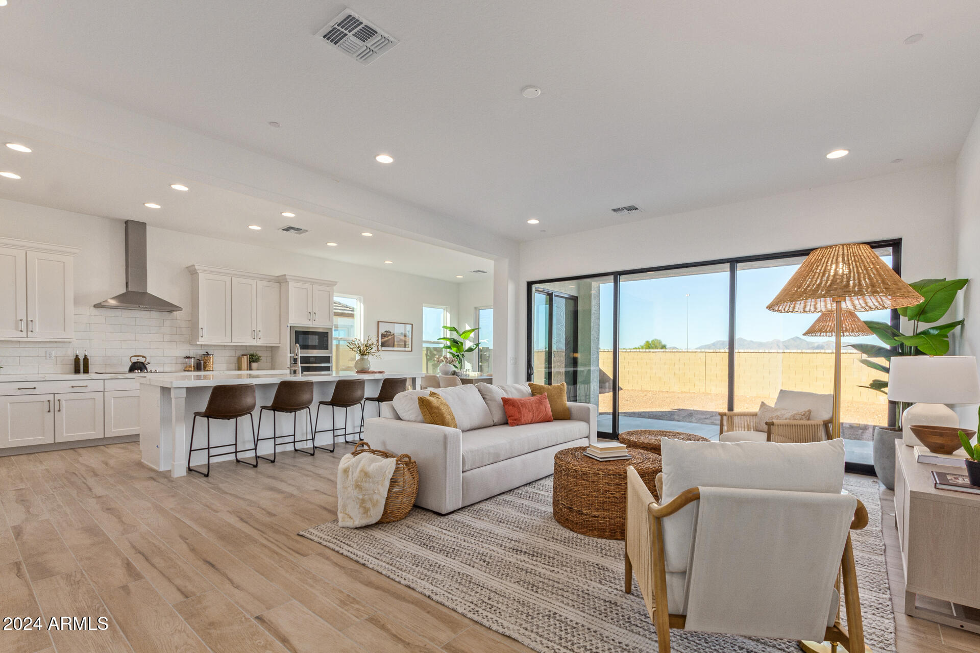2606 E VIRGINIA Circle