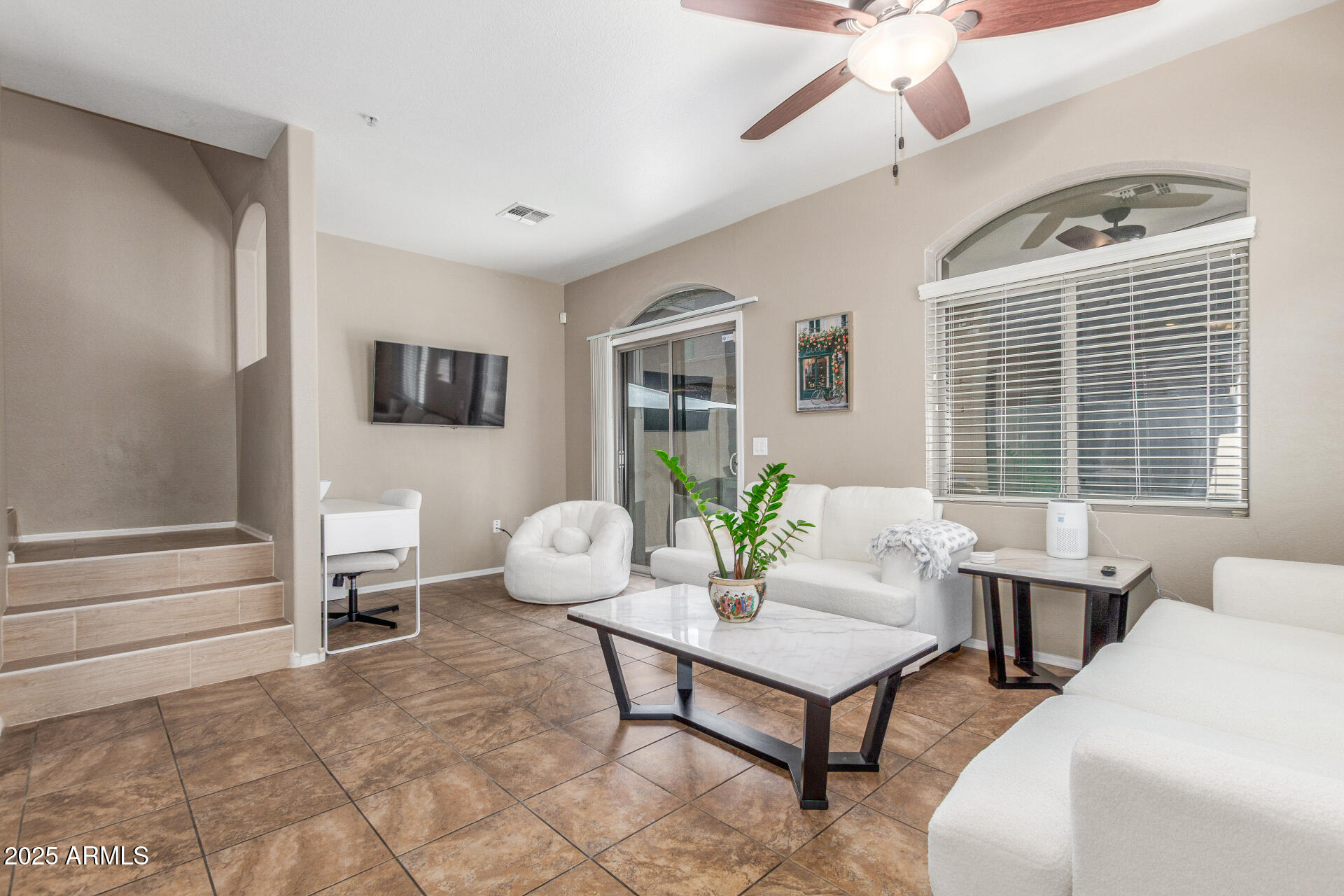 2402 E 5TH Street 1477