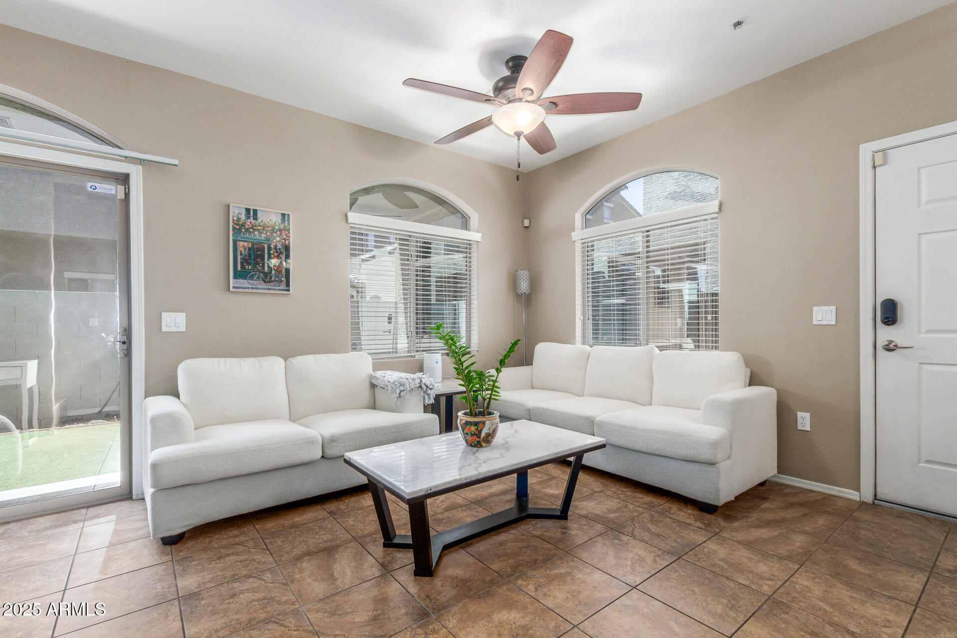 2402 E 5TH Street 1477