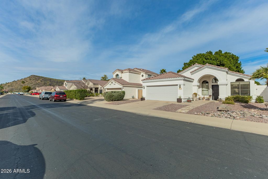 Photo of 4008 W Tonopah Drive, Glendale, AZ 85308 (MLS # 6970210)