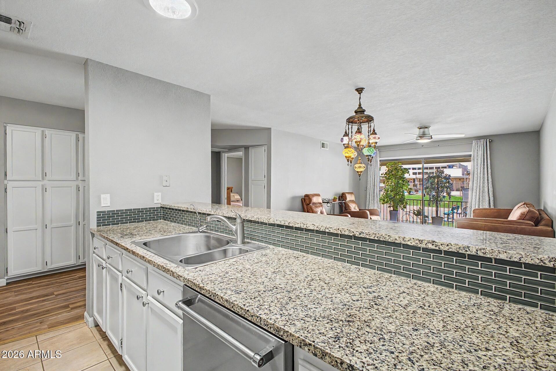 1021 S GREENFIELD Road 1193