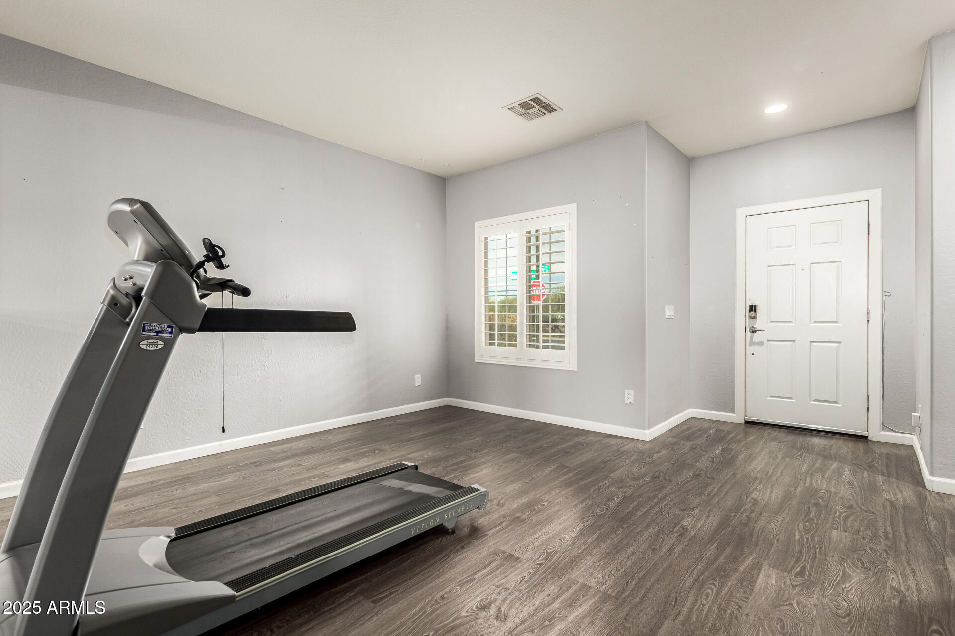 19426 W WASHINGTON Street