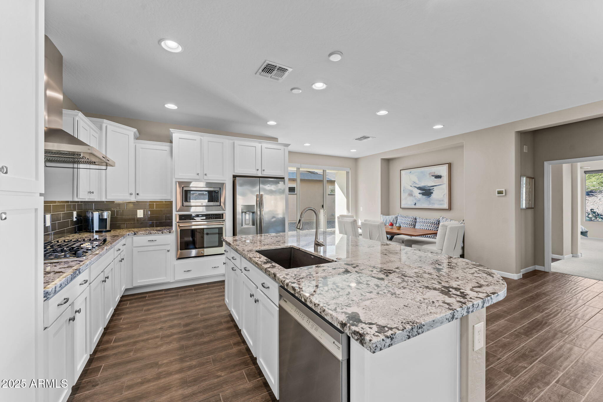 3900 N RIDGE RUNNER Way