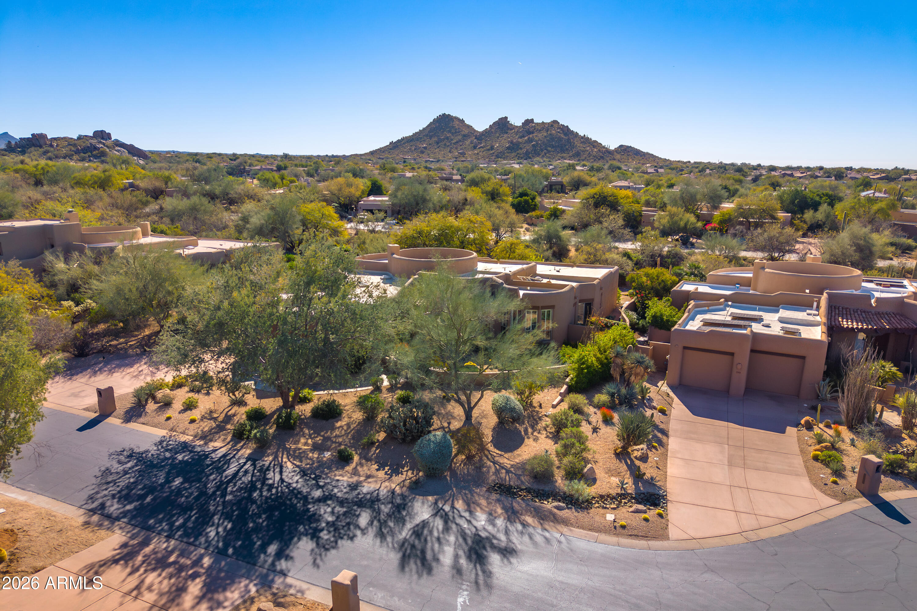 7337 E WHITETHORN Circle