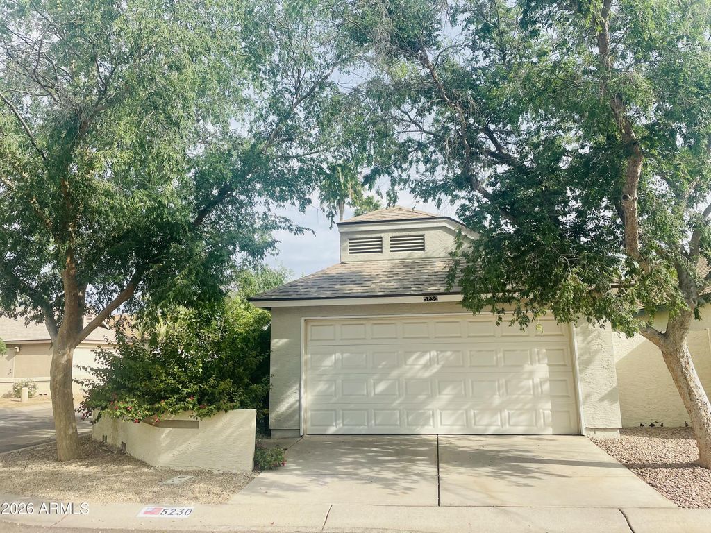 Photo of 5230 W Jupiter Way N, Chandler, AZ 85226 (MLS # 7007432)