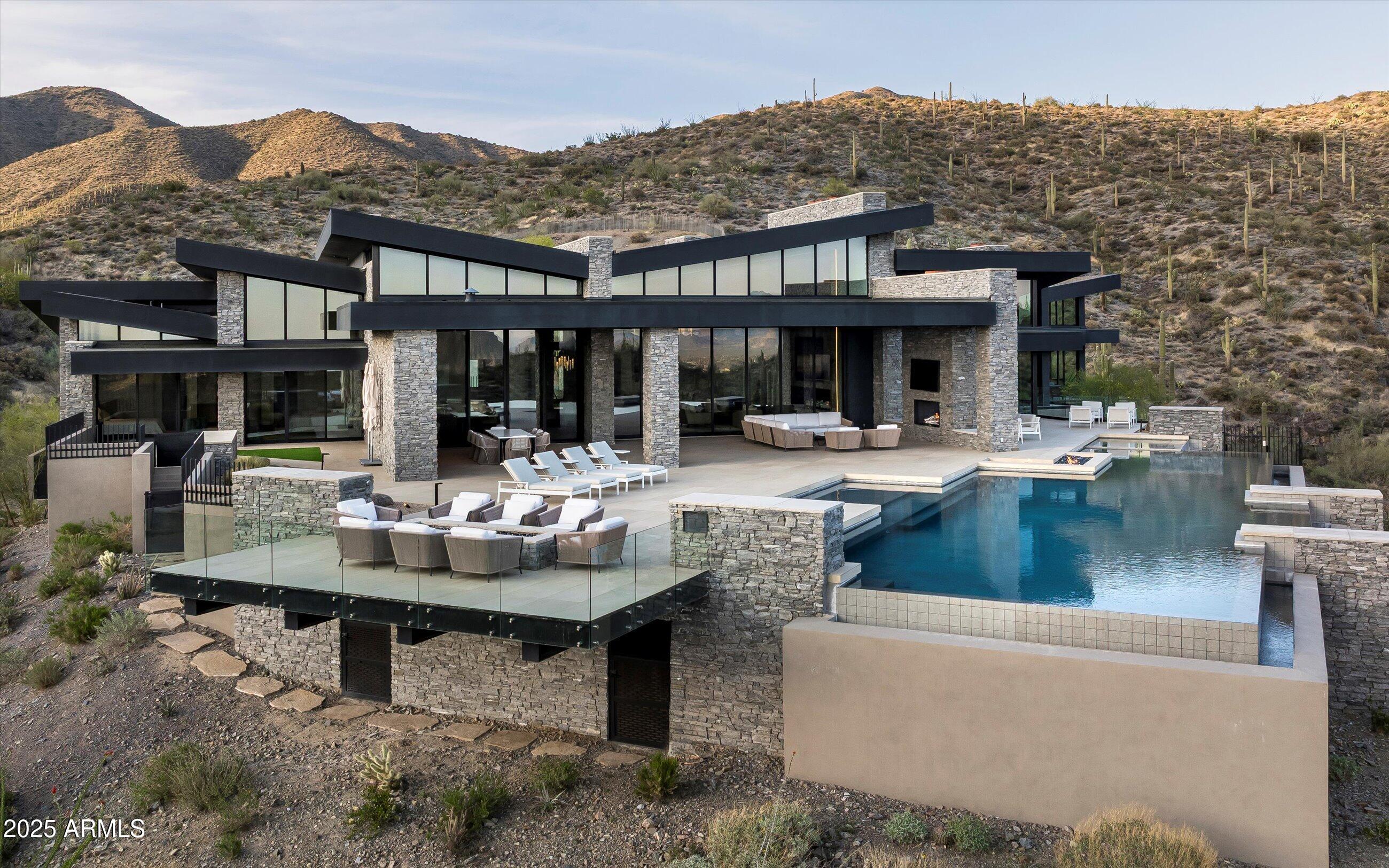 DESERT MOUNTAIN - Residential