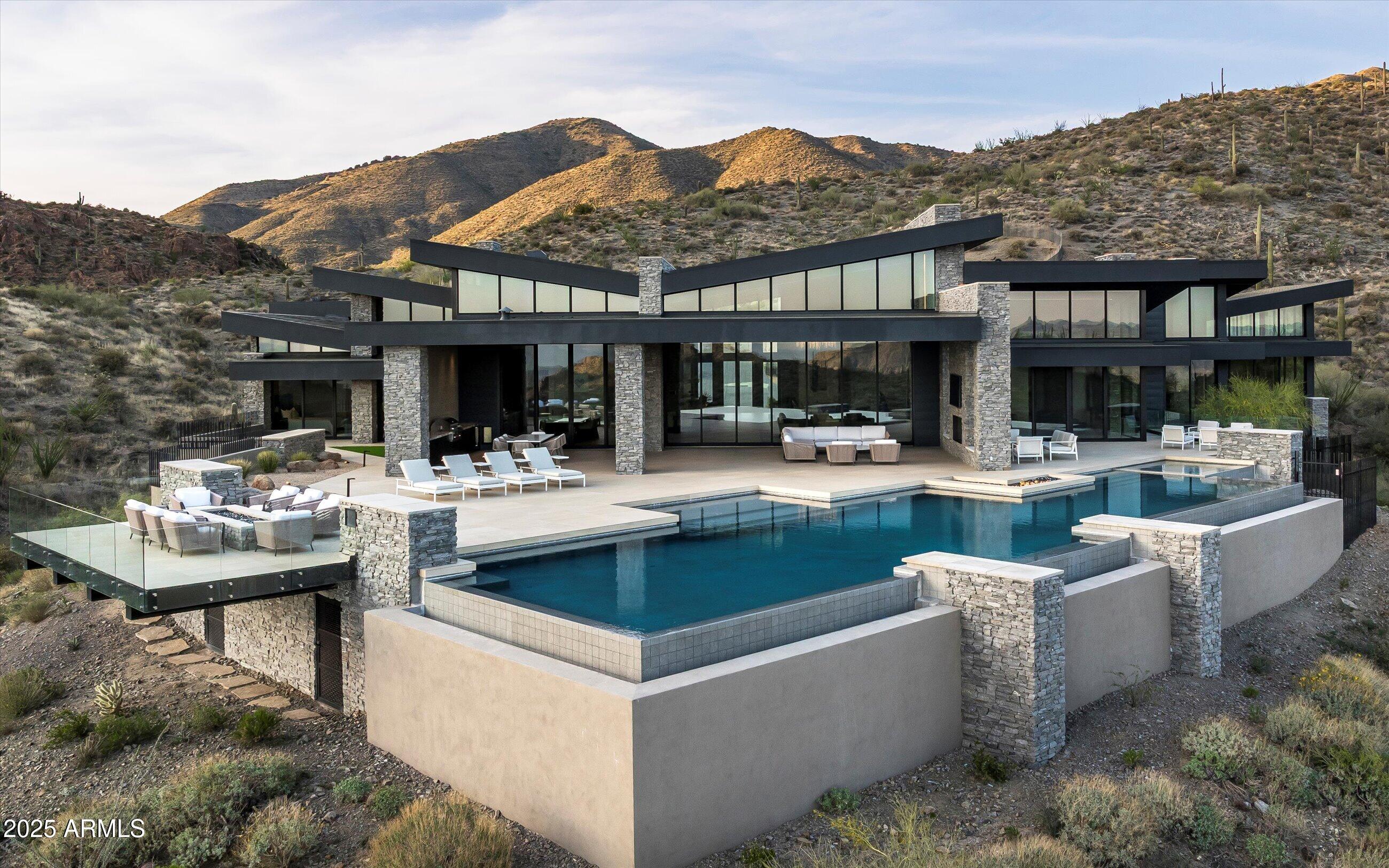 DESERT MOUNTAIN - Residential