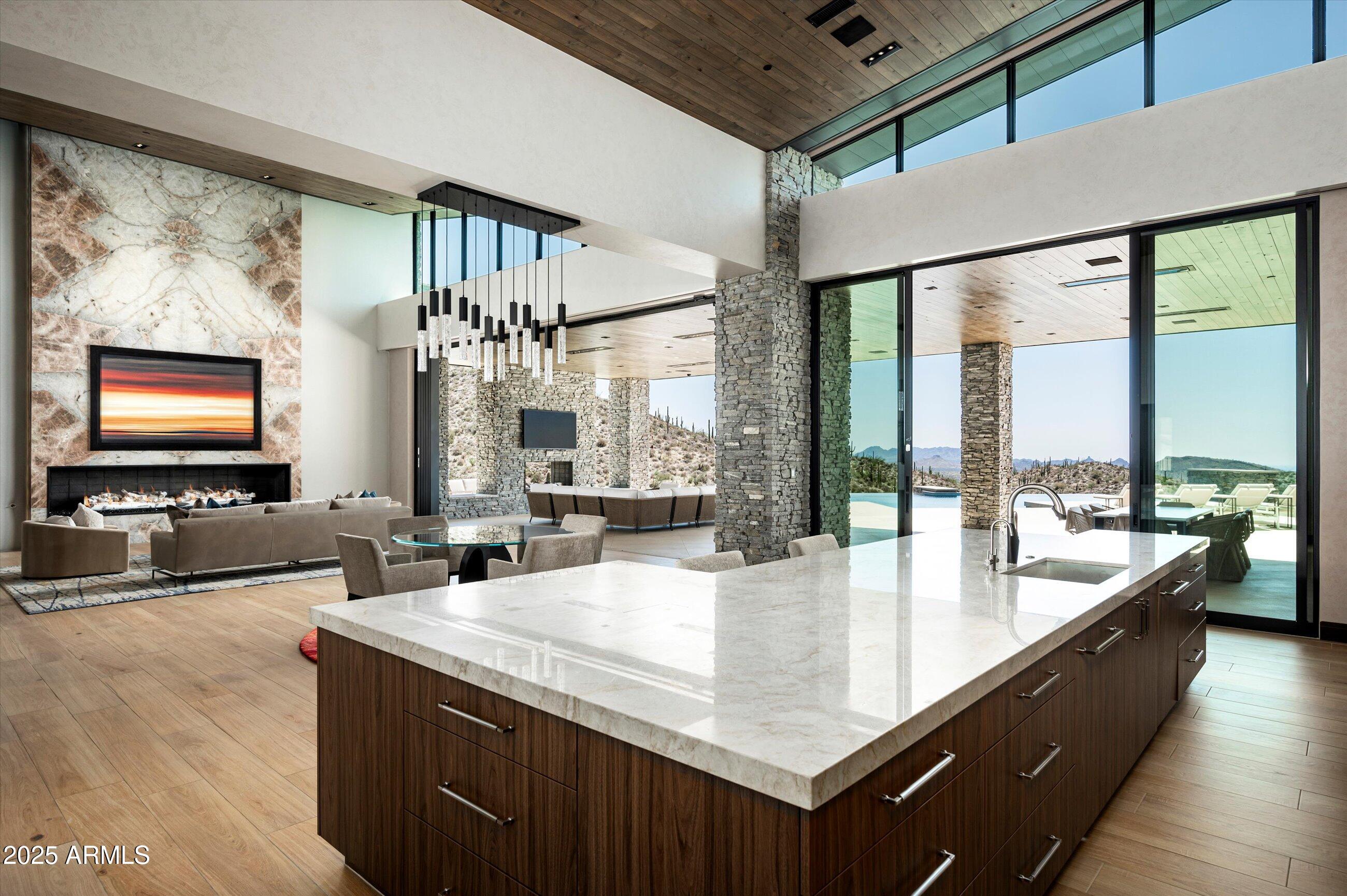 DESERT MOUNTAIN - Residential