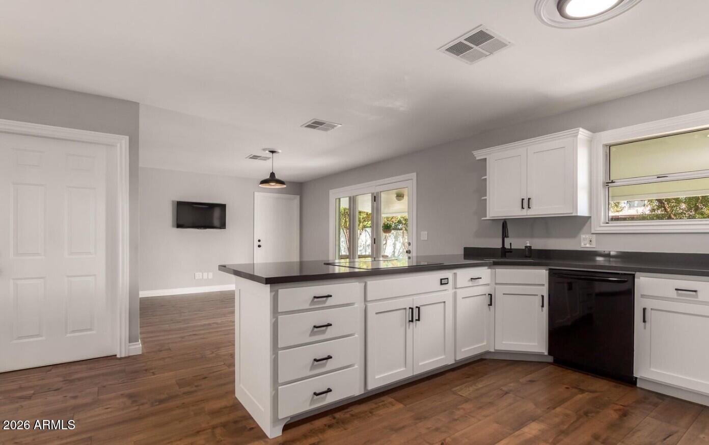 MARILYN ANN UNIT 1 - Residential