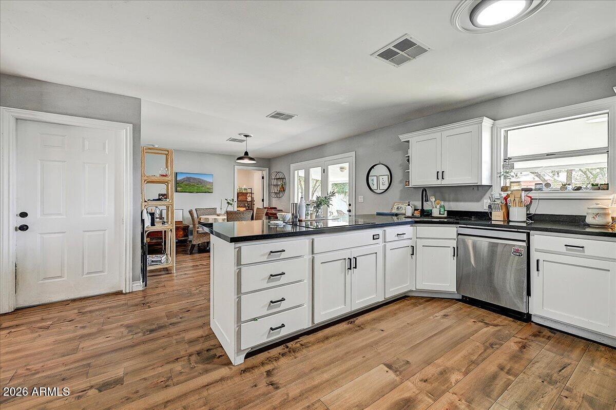 MARILYN ANN UNIT 1 - Residential