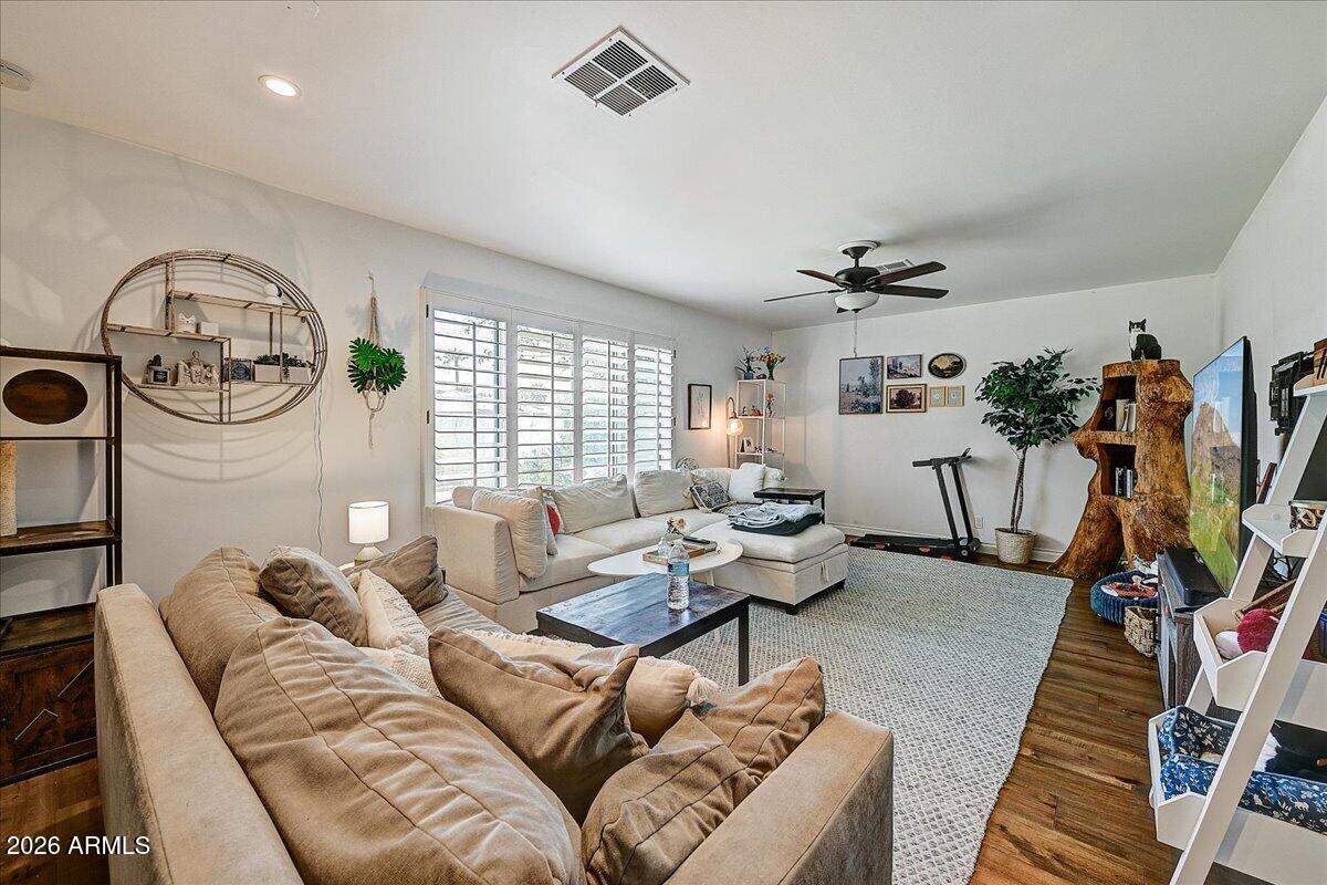 MARILYN ANN UNIT 1 - Residential