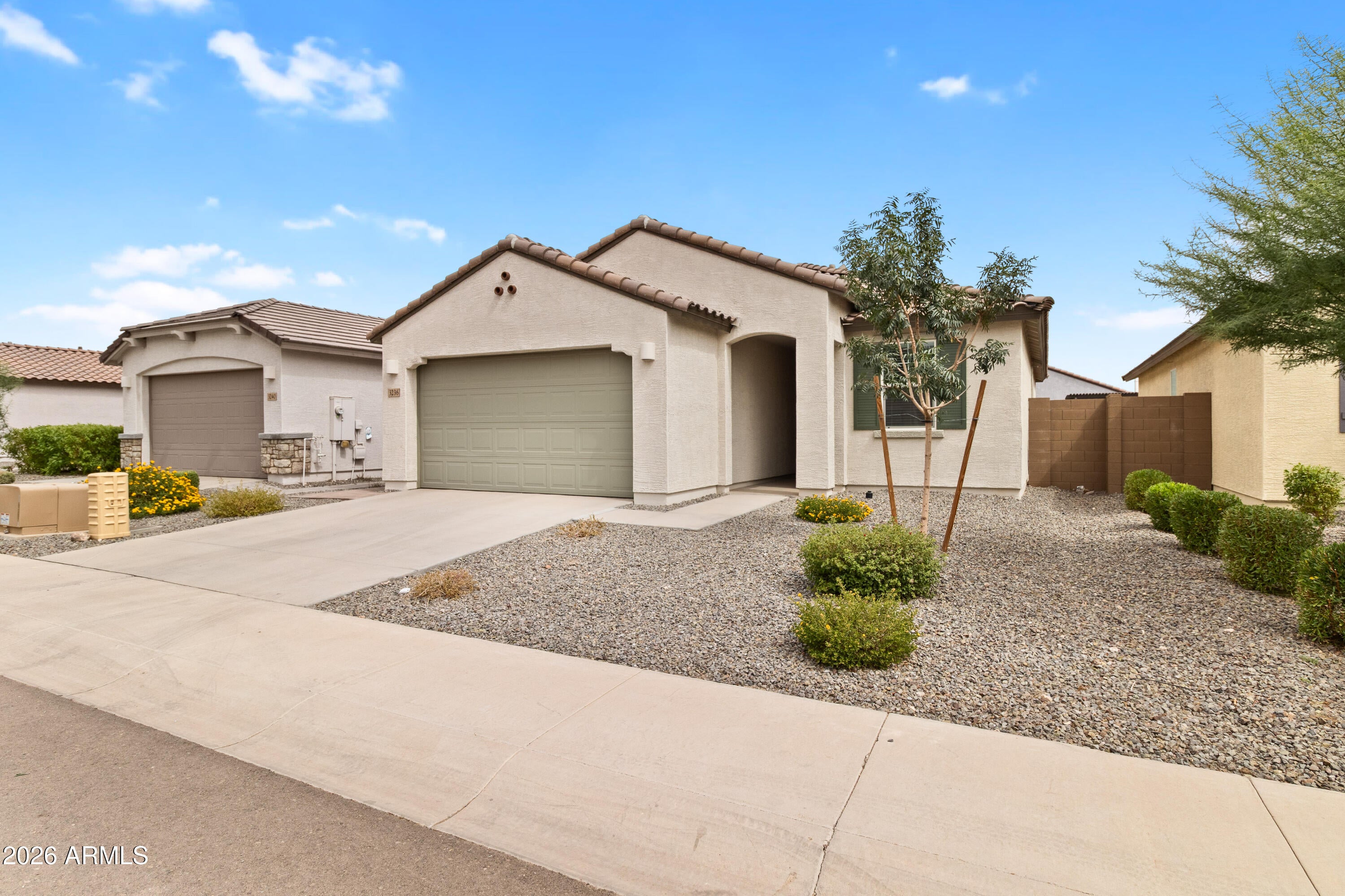3236 W JUNIPER CANYON Drive
