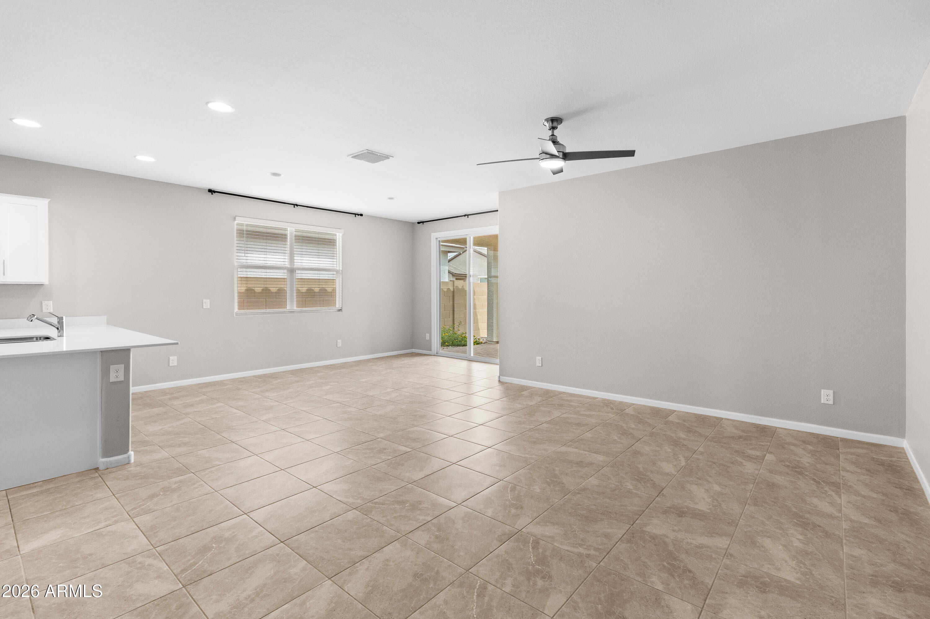 3236 W JUNIPER CANYON Drive