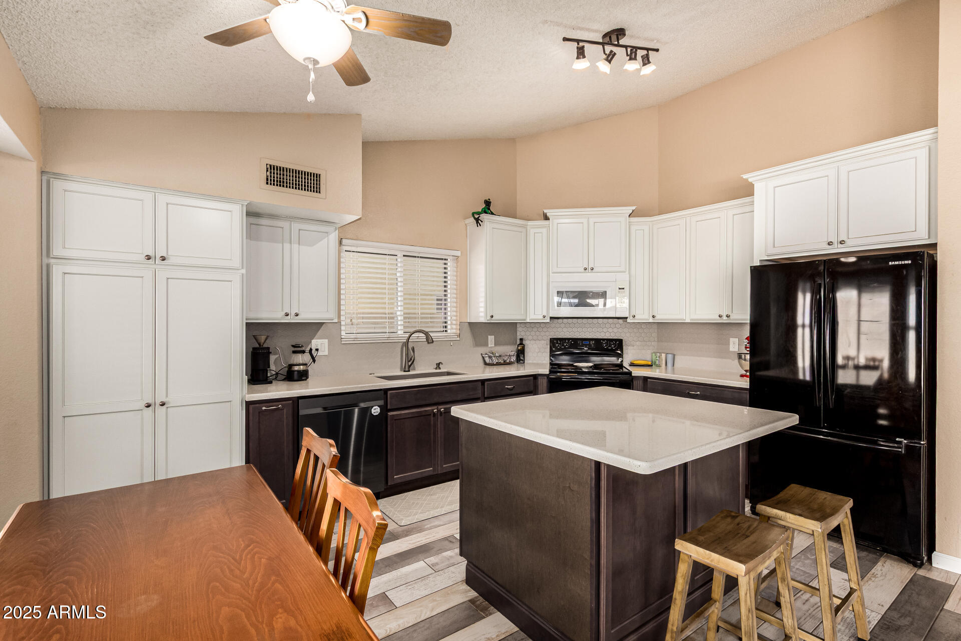 15718 W DURANGO Street