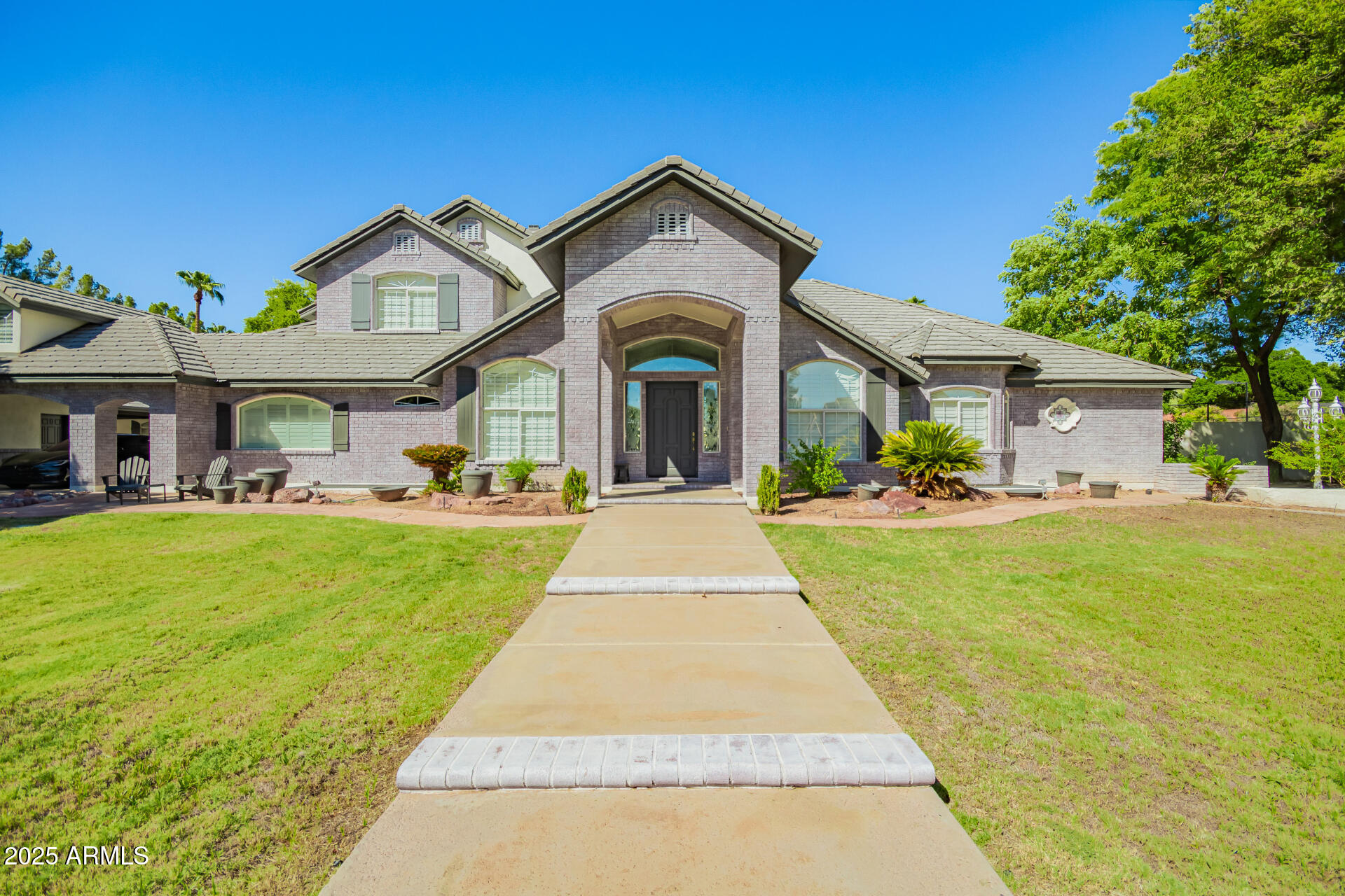 2350 N HALL Circle