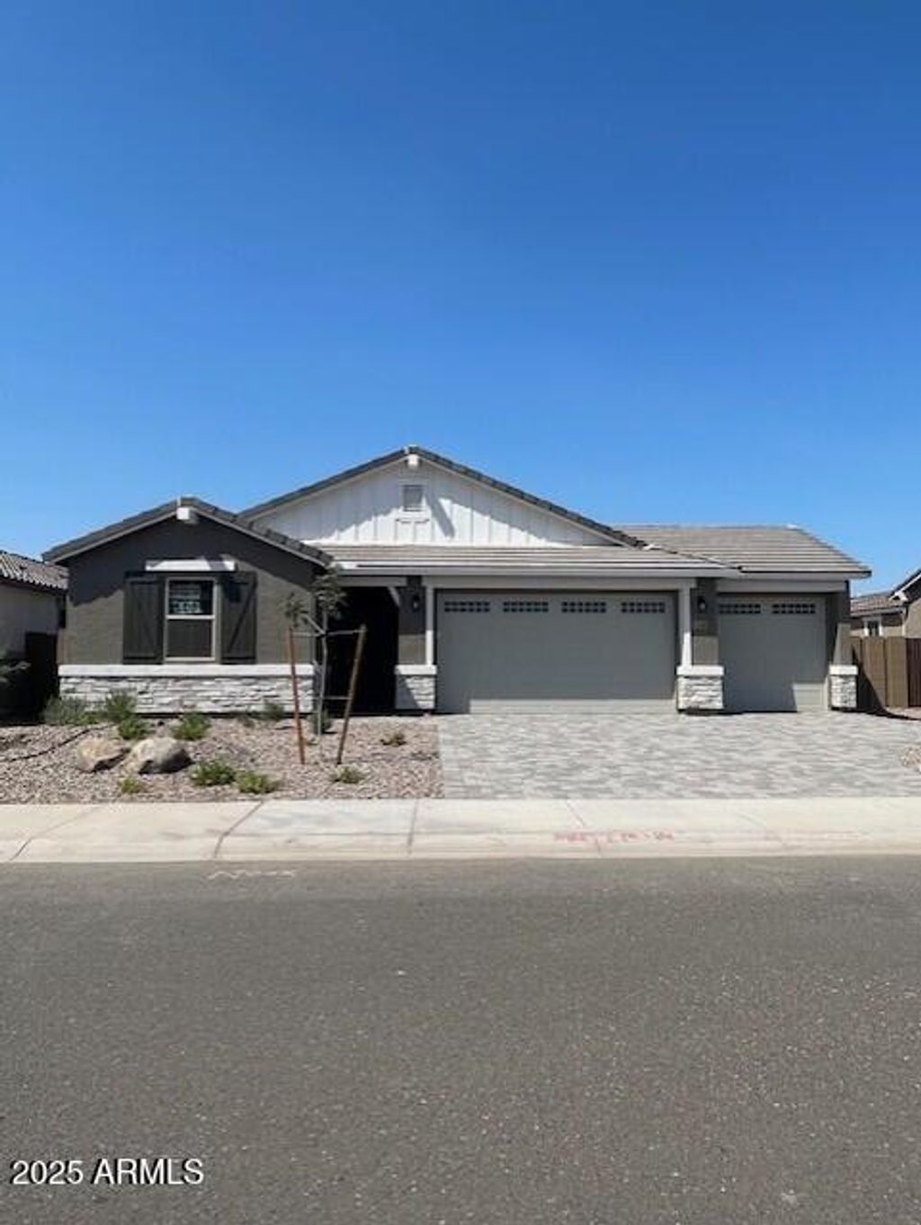 Photo of 12384 W Parkway Lane, Avondale, AZ 85323 (MLS # 6912057)
