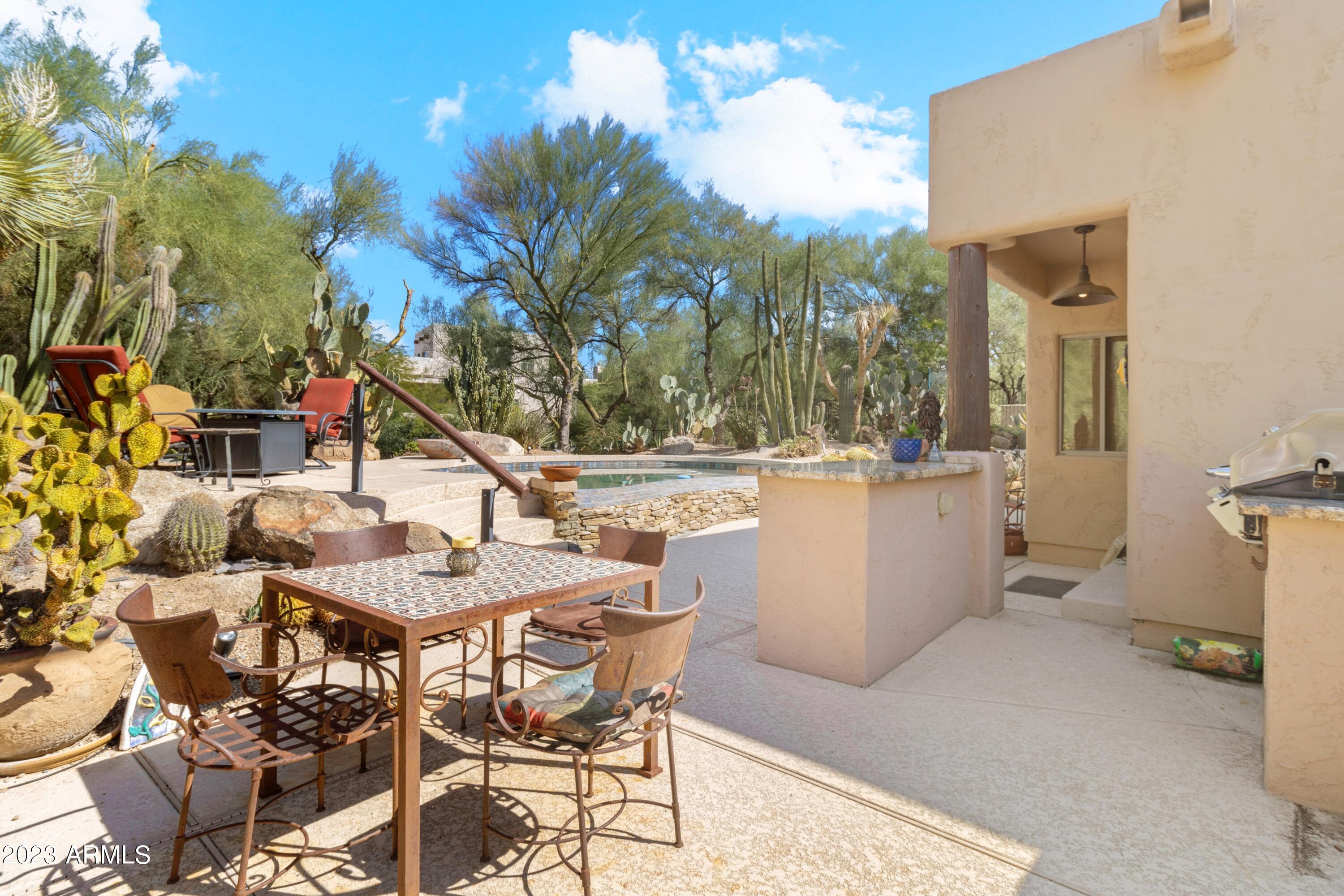 6012 E RANCHO MANANA Boulevard