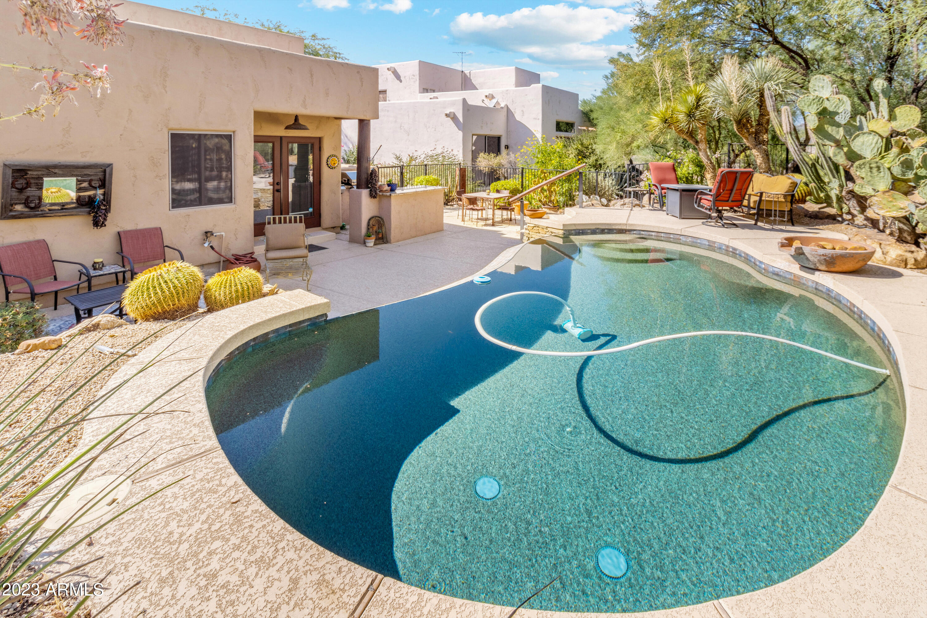 6012 E RANCHO MANANA Boulevard