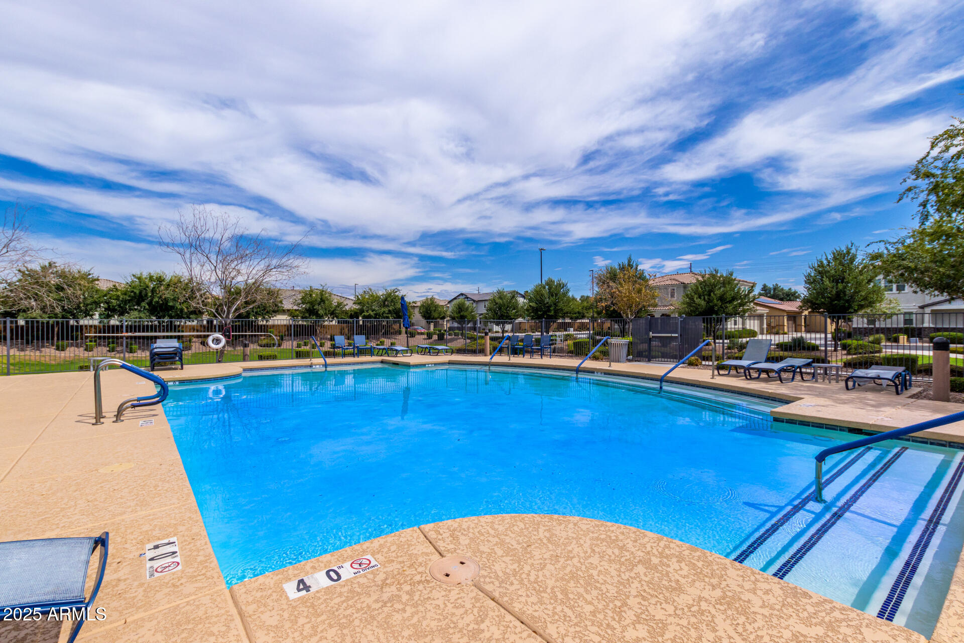 1555 S LOREN Lane