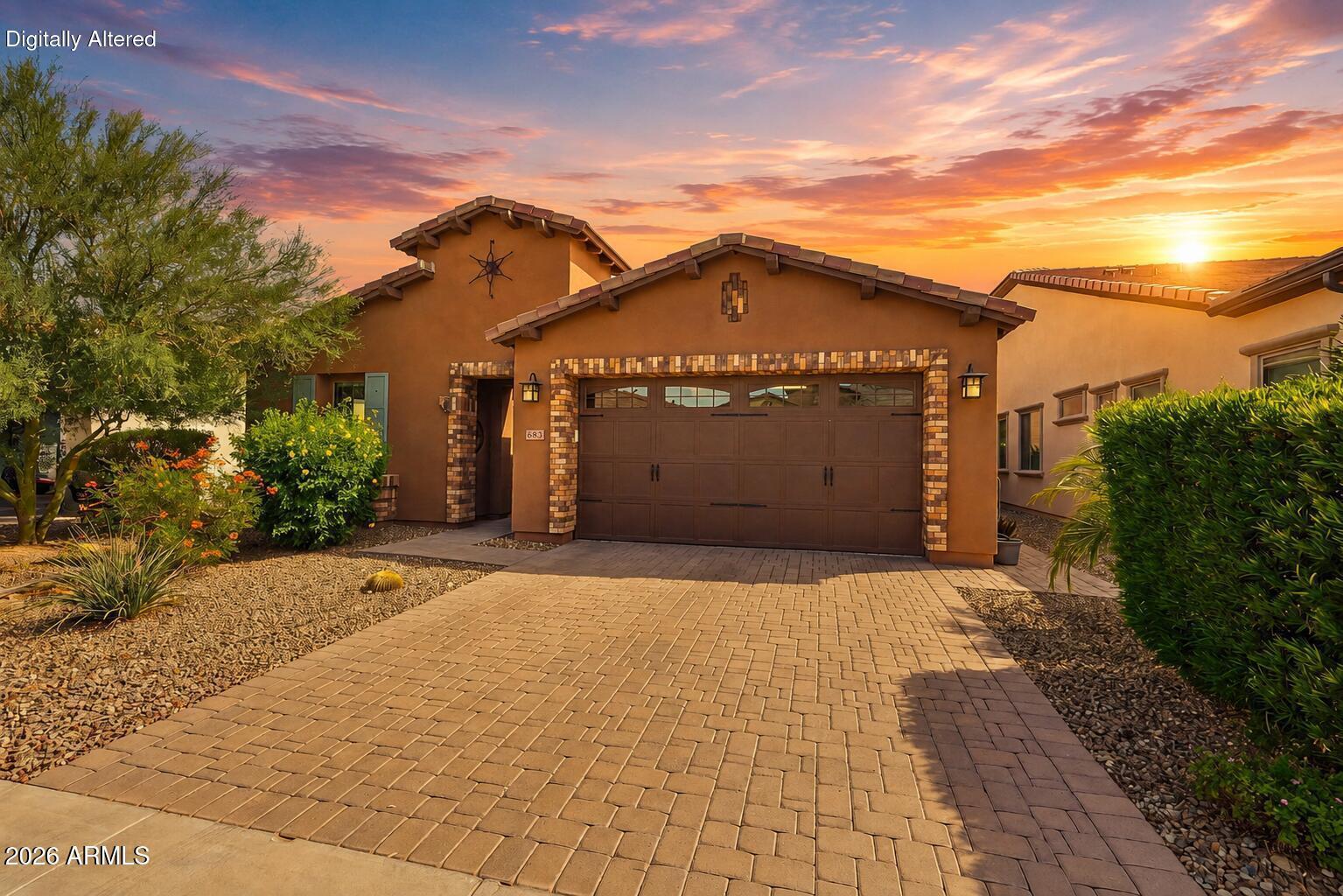 683 E CITRUS HOLLOW Way