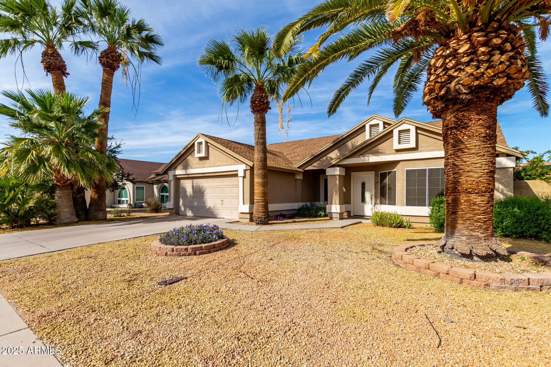 4532 E DOUGLAS Avenue