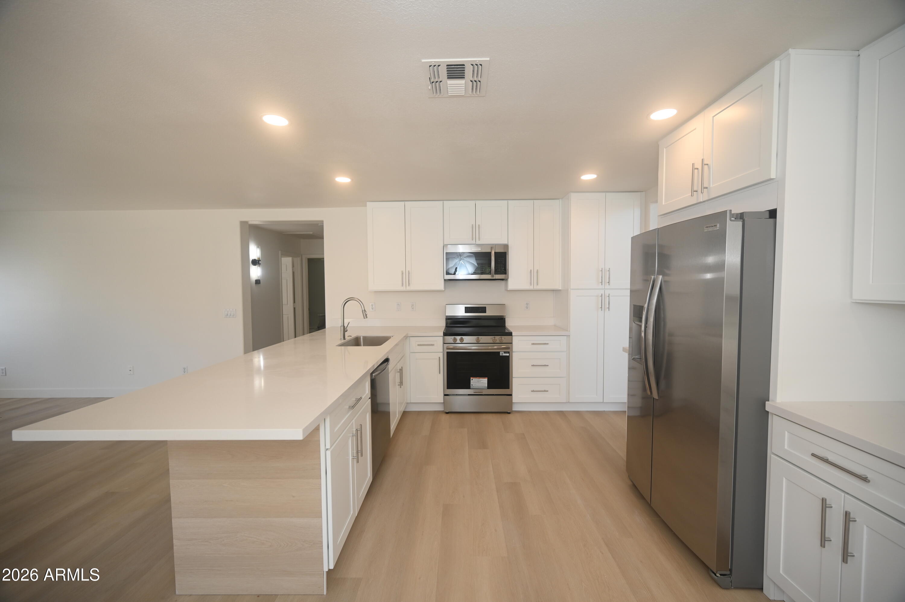 1403 W GOLDFINCH Way