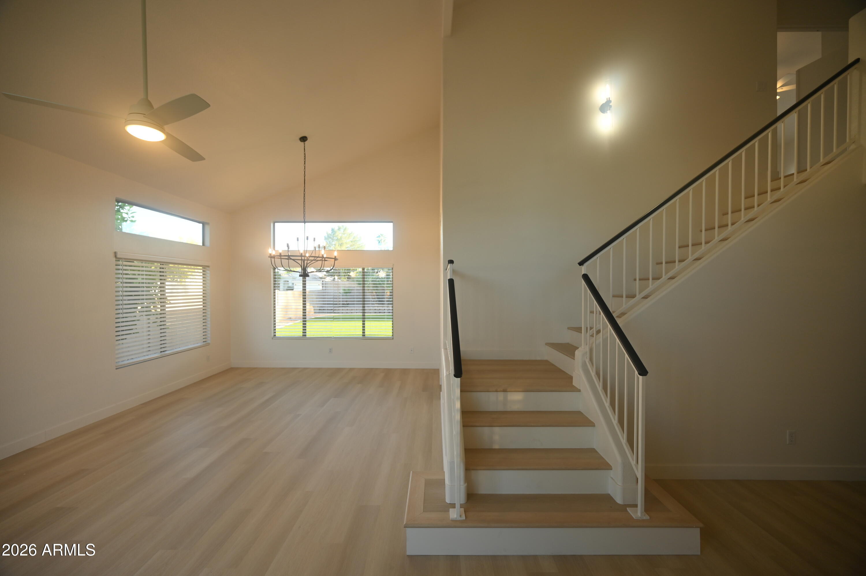 1403 W GOLDFINCH Way