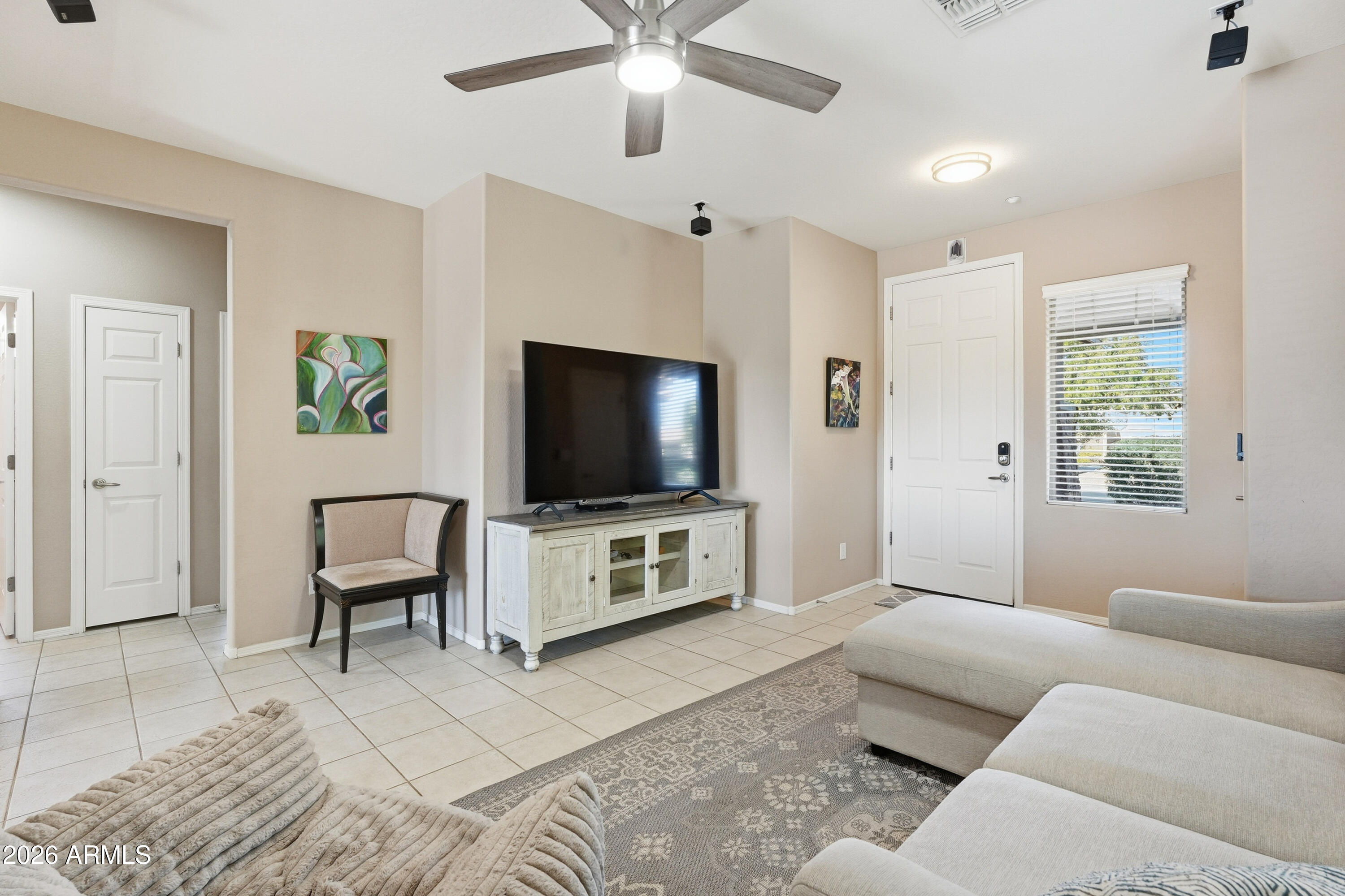 ANTHEM UNIT 32 - Residential