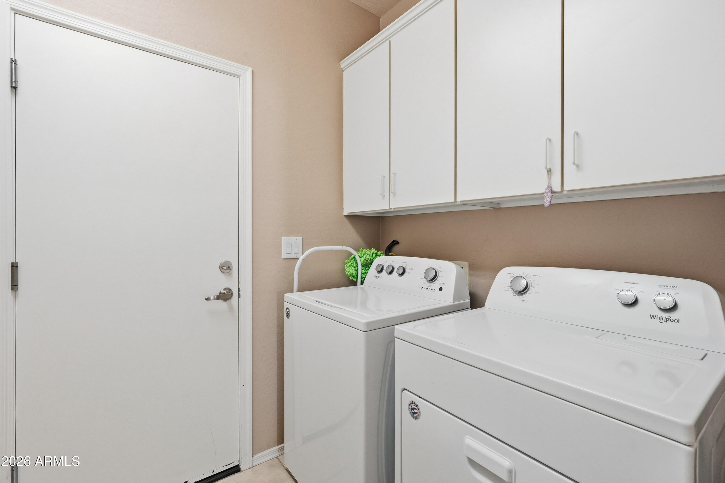 ANTHEM UNIT 32 - Residential