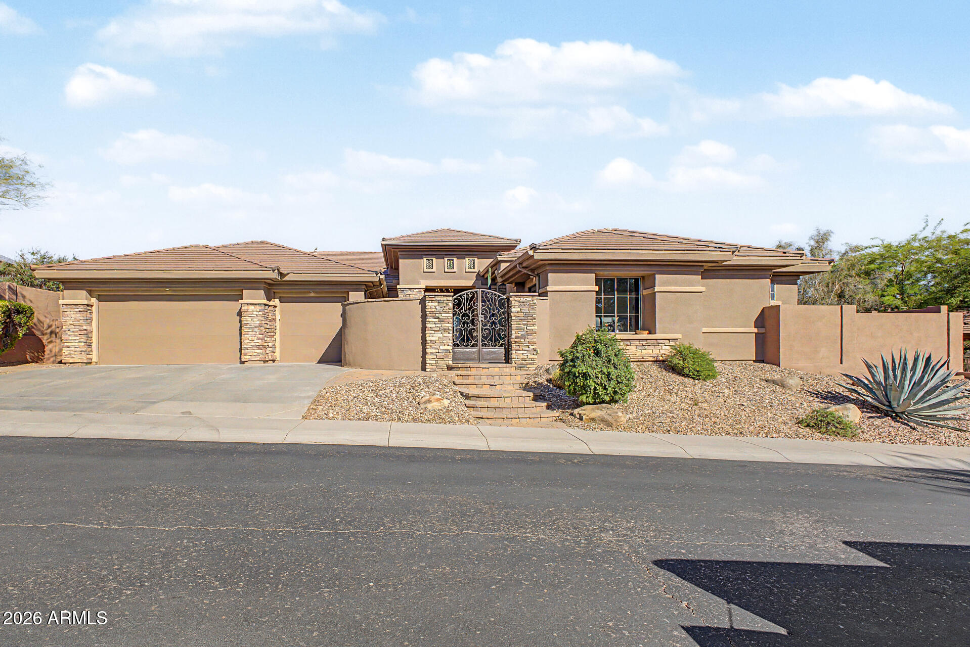 41809 N LA CANTERA Drive